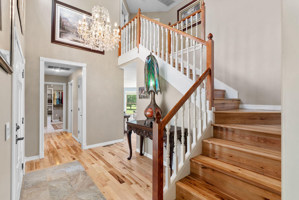 4211 Greenbriar Drive Property Photo 11