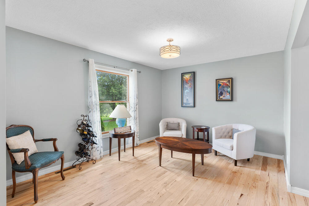 4211 Greenbriar Drive Property Photo 21