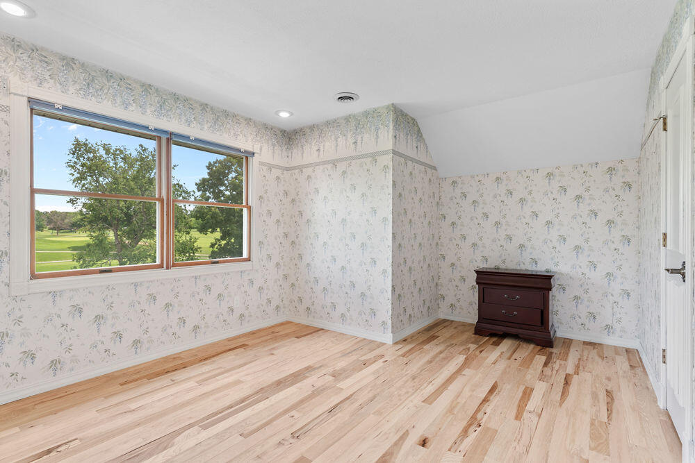 4211 Greenbriar Drive Property Photo 34