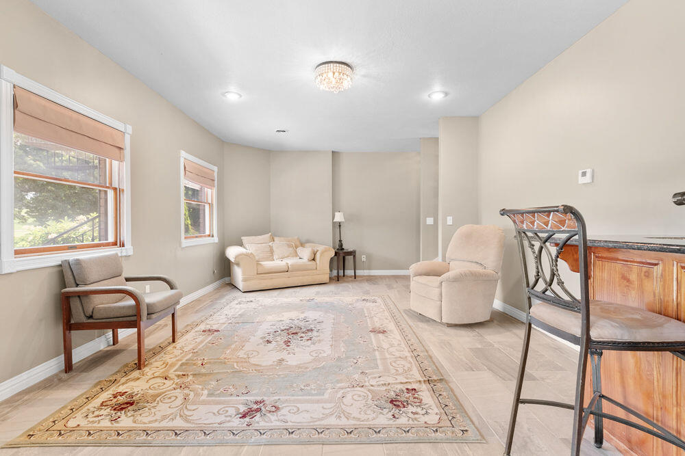 4211 Greenbriar Drive Property Photo 38