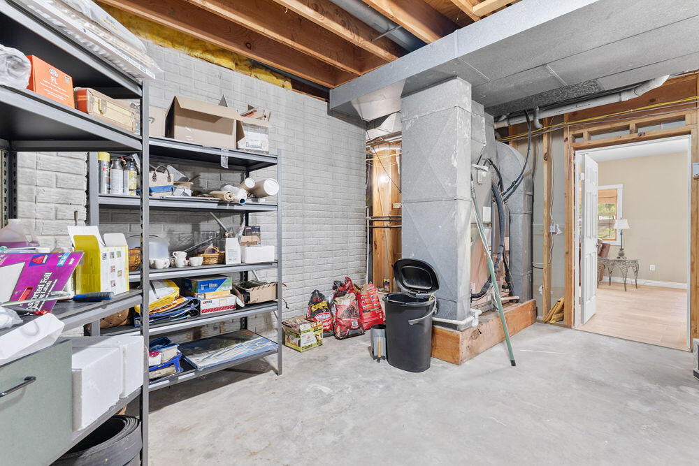 4211 Greenbriar Drive Property Photo 48
