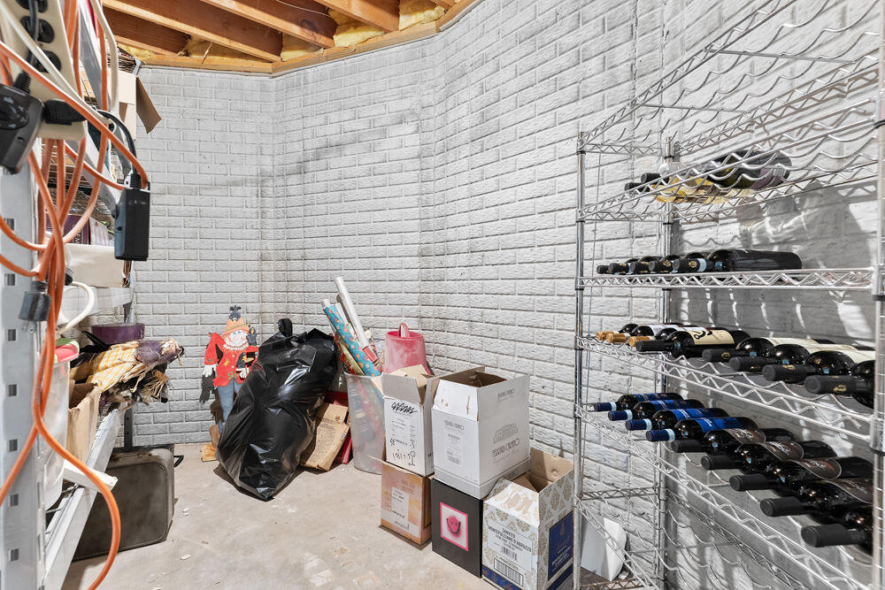 4211 Greenbriar Drive Property Photo 49