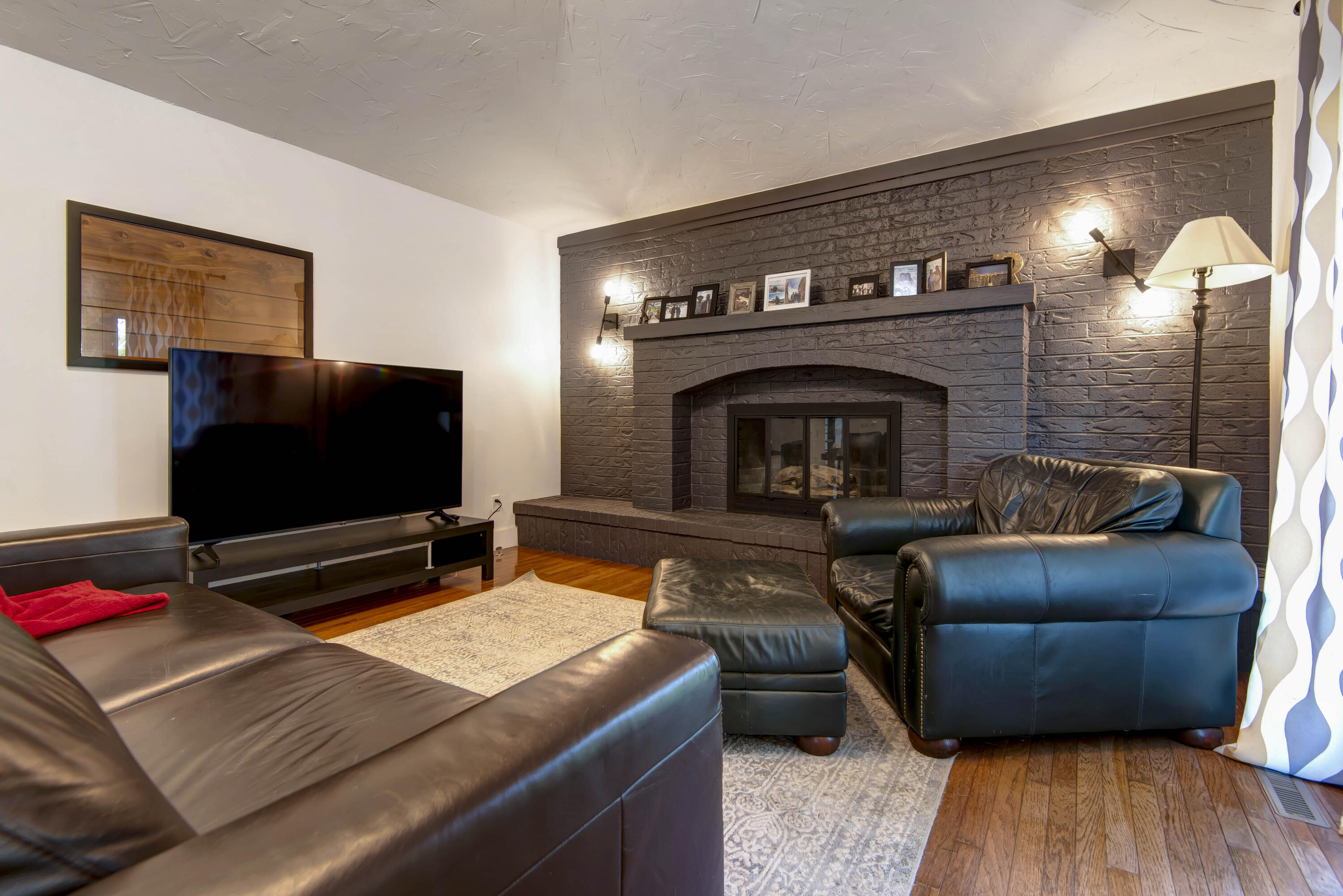 1433 South Charing Road Property Photo 4