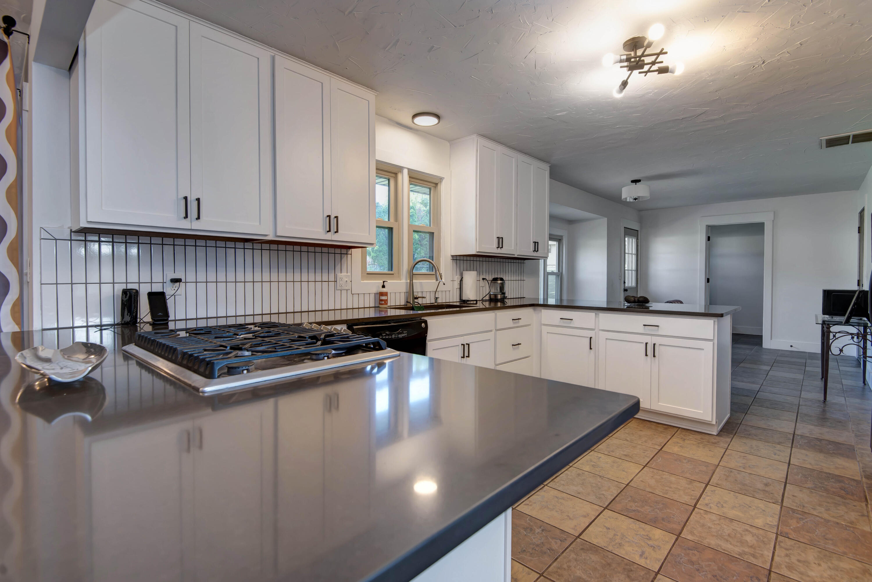 1433 South Charing Road Property Photo 6