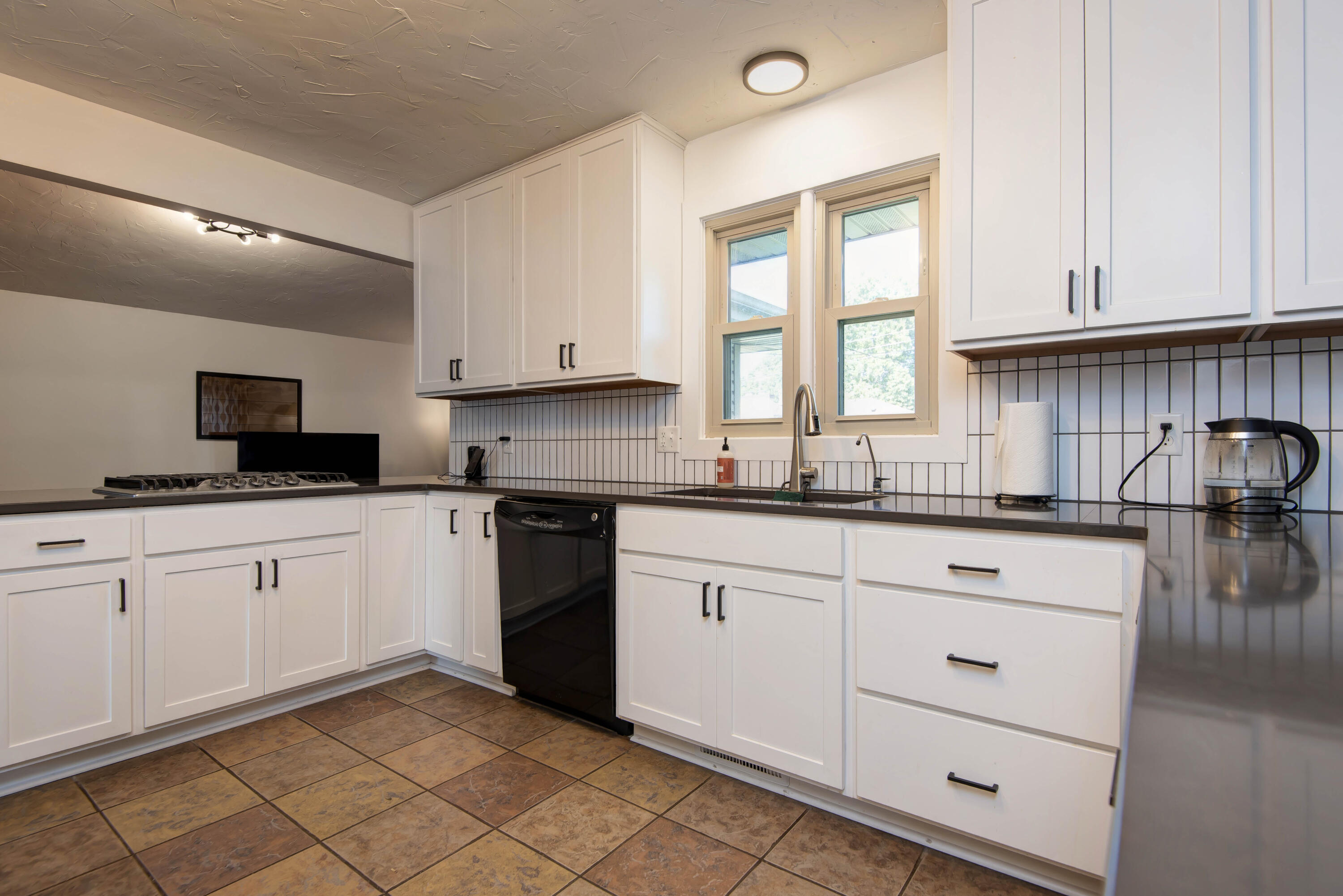 1433 South Charing Road Property Photo 8