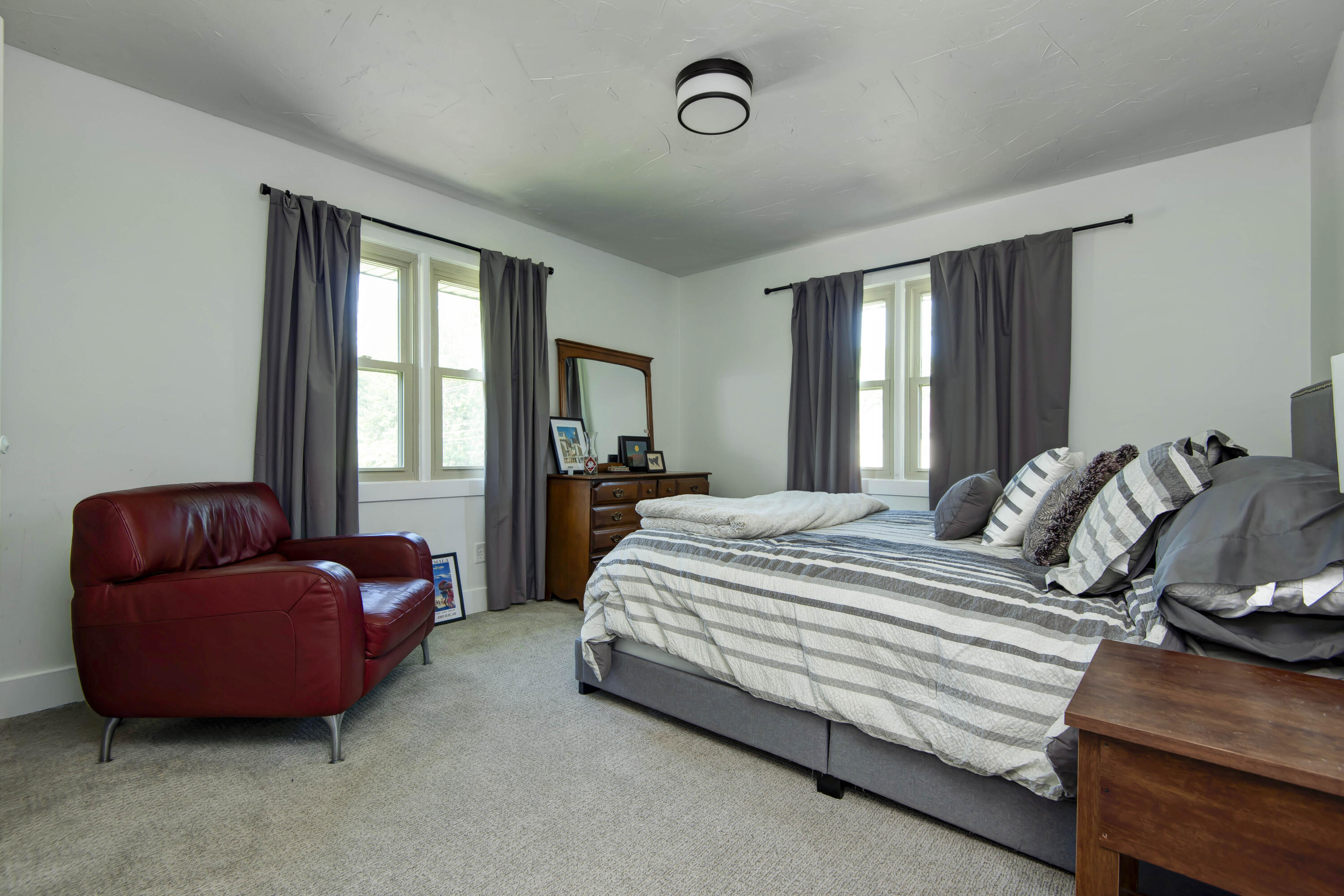 1433 South Charing Road Property Photo 15