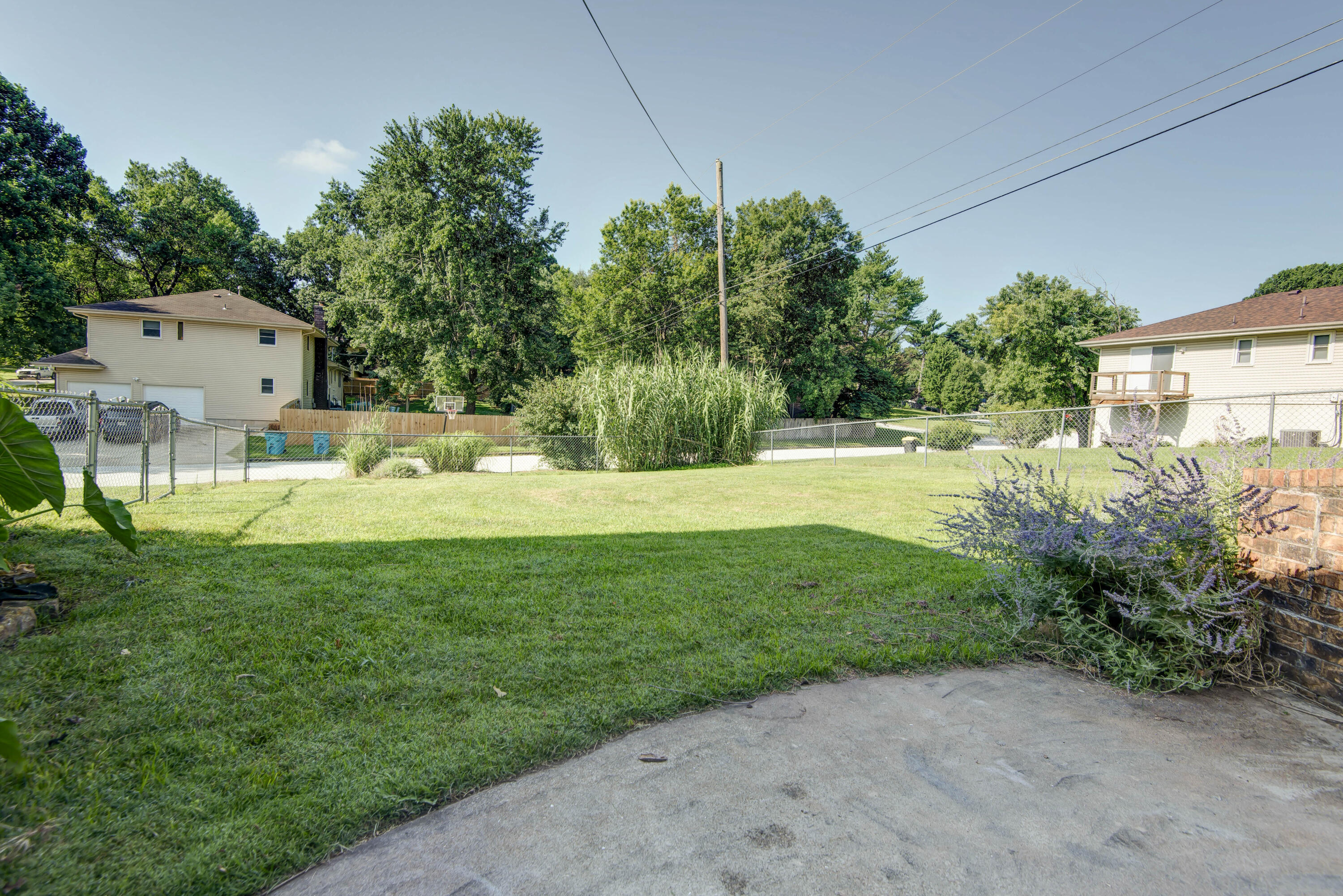 1433 South Charing Road Property Photo 28