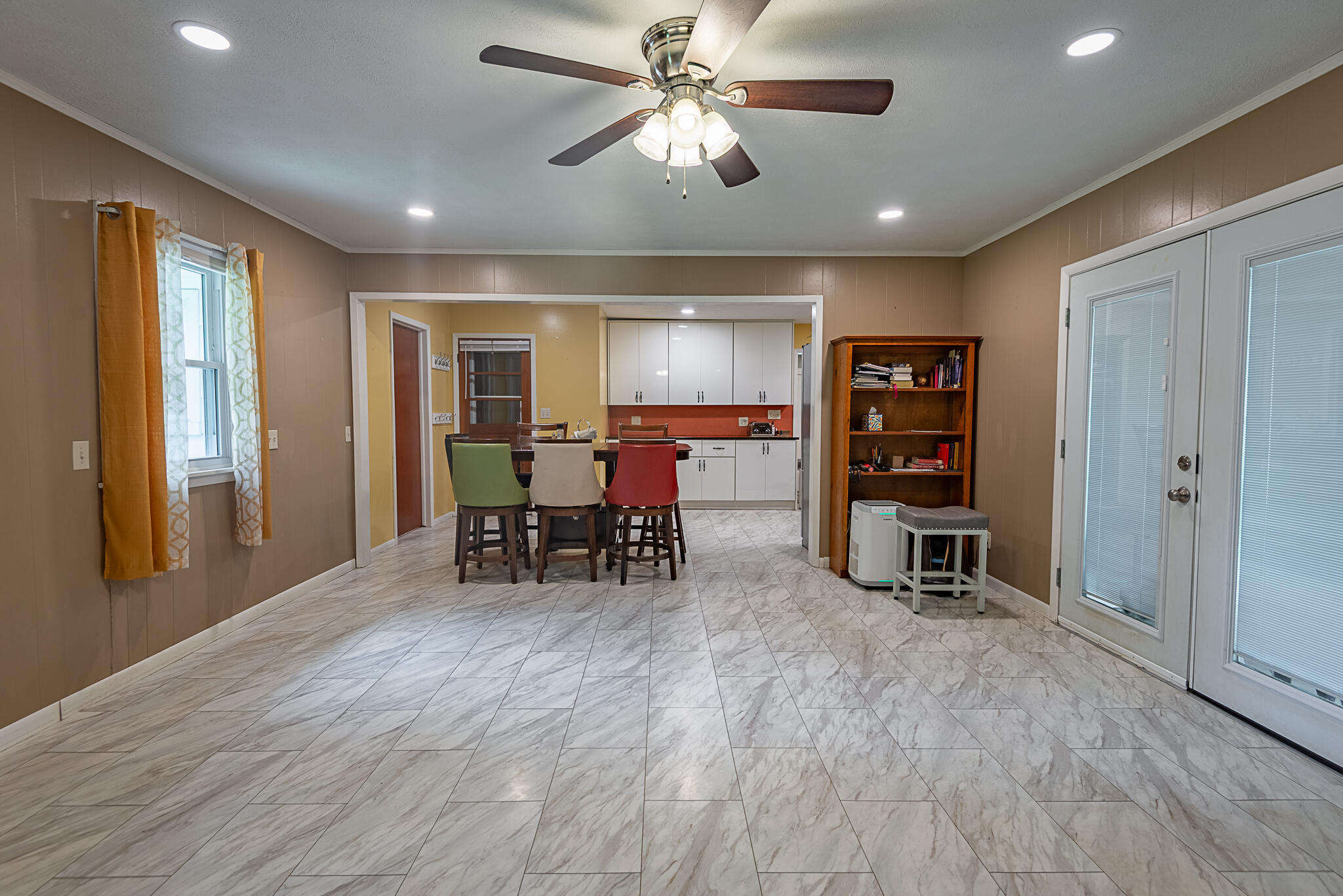 405 Watson Street Property Photo 13