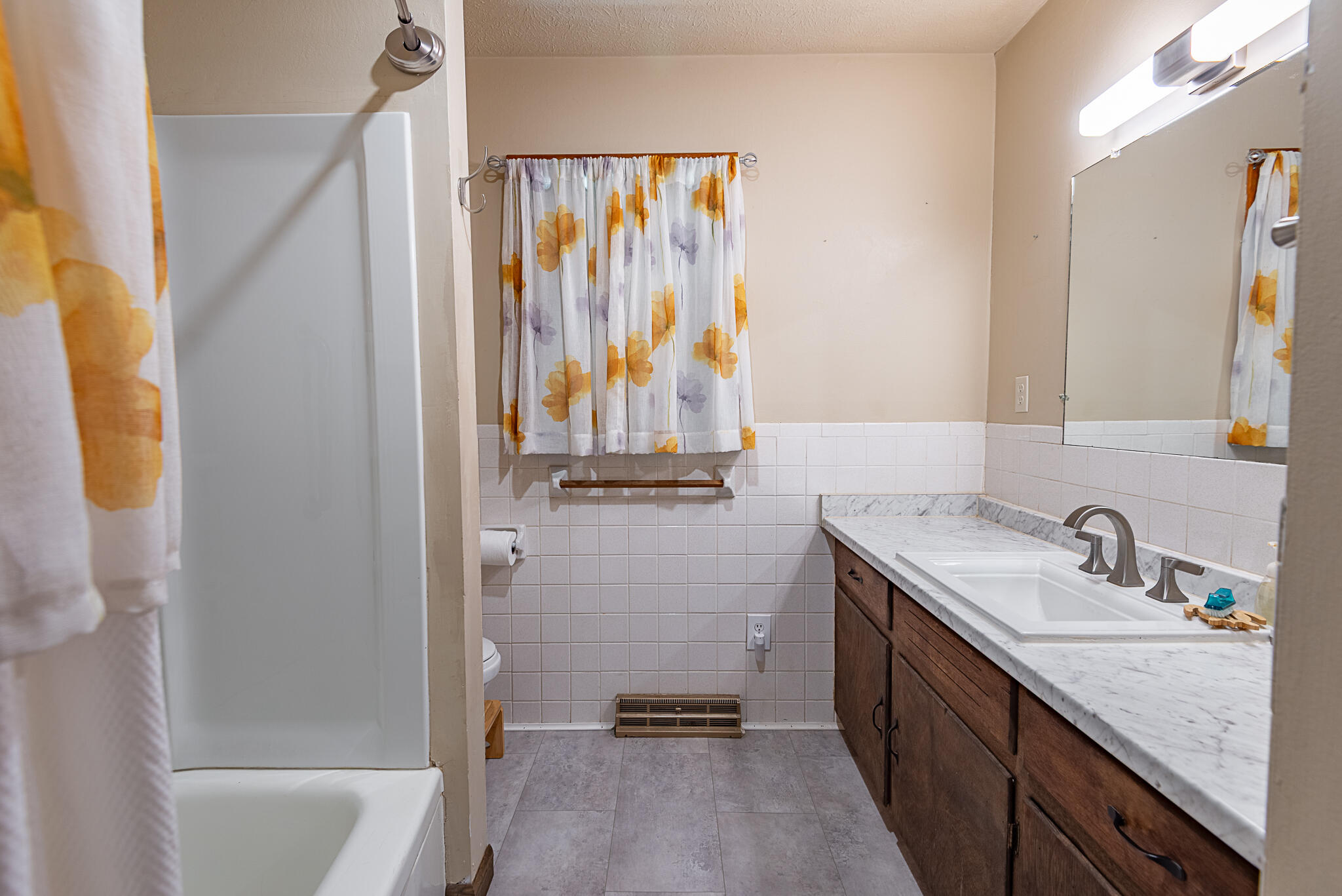 405 Watson Street Property Photo 17