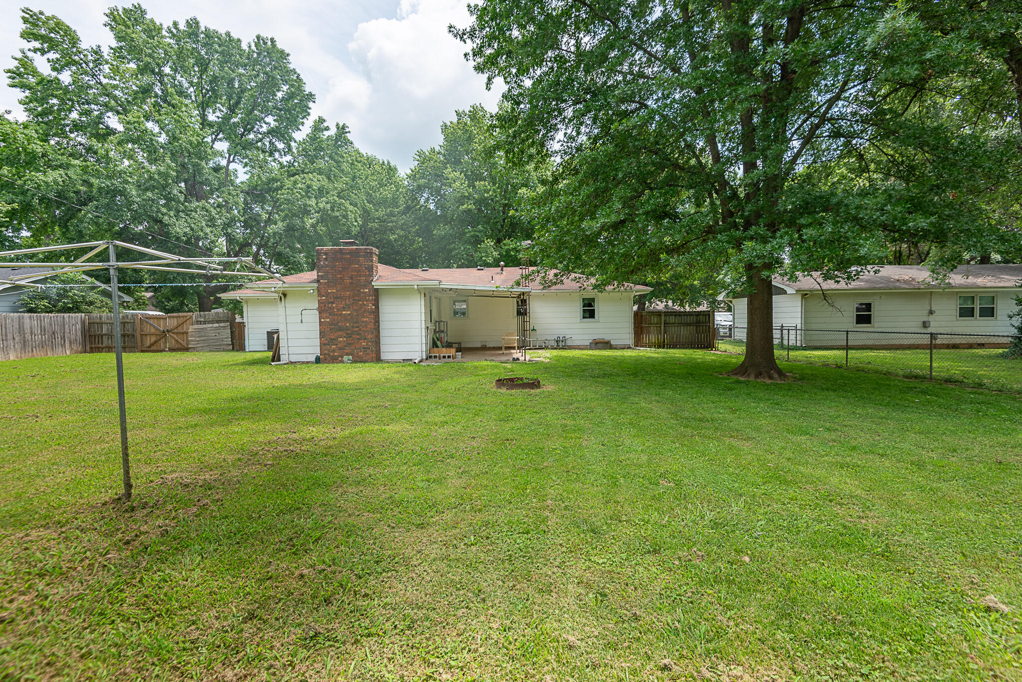 405 Watson Street Property Photo 25