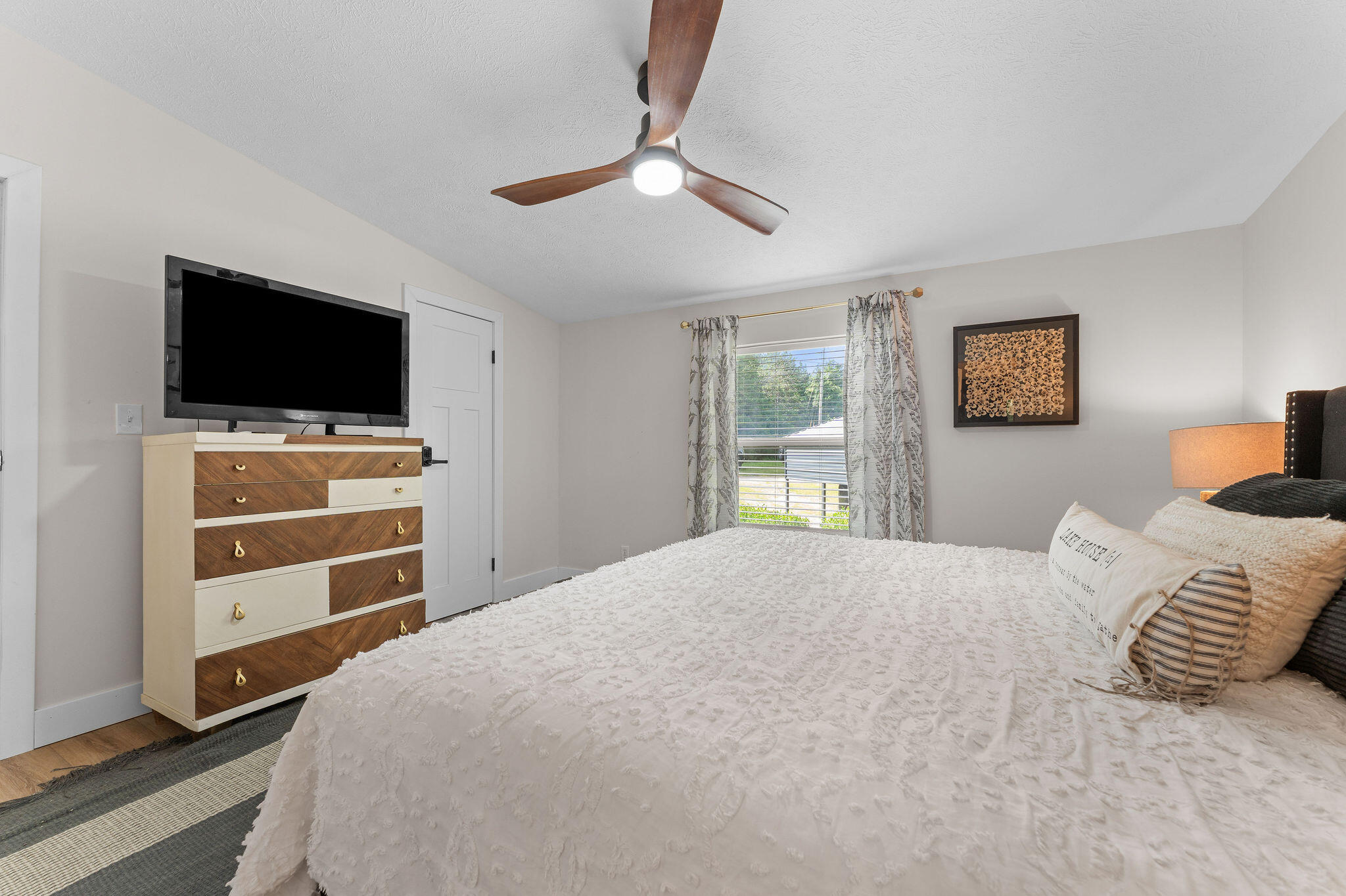 750 Lake Road Property Photo 18