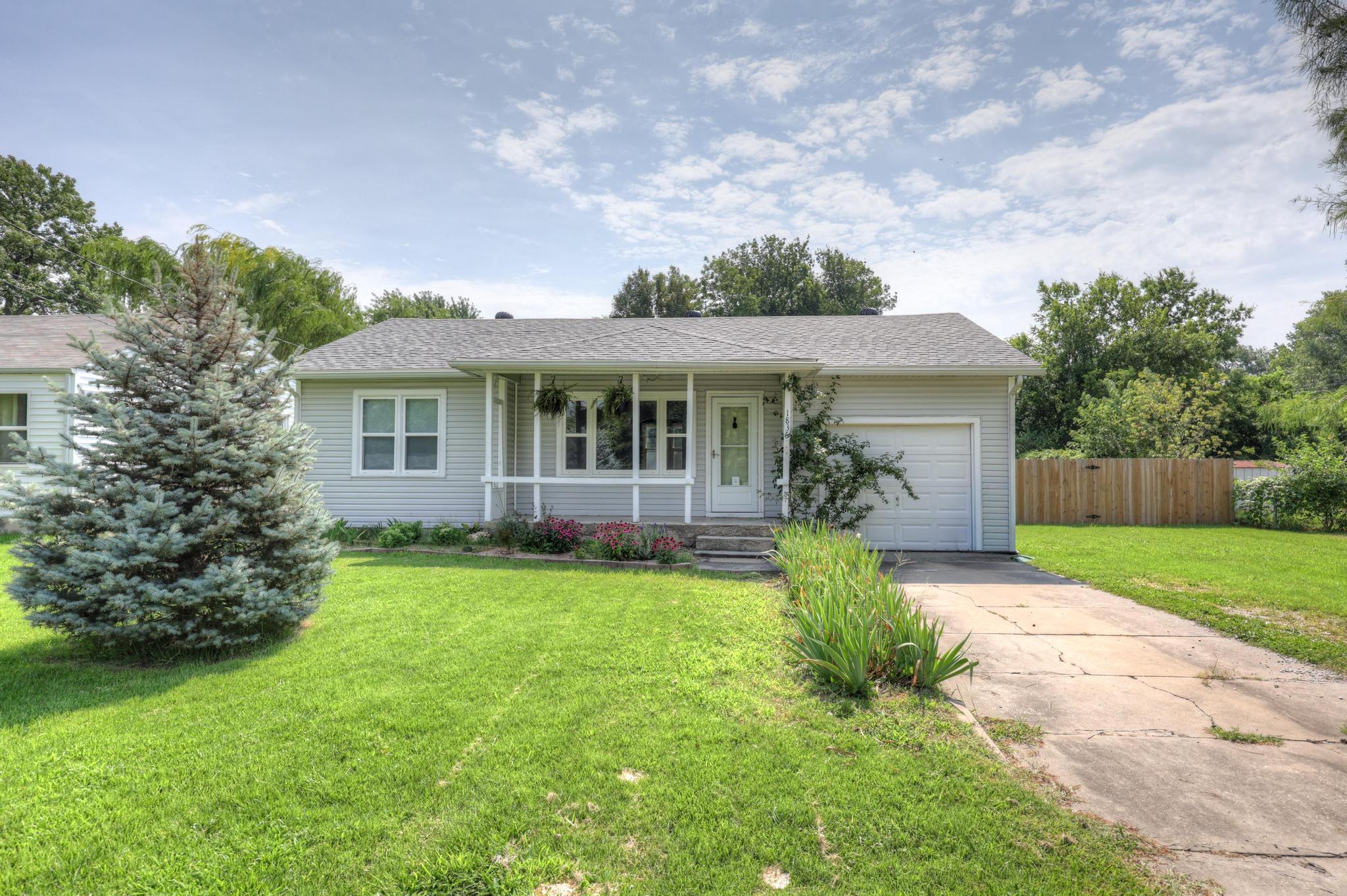 1836 Hazel Avenue Property Photo 1