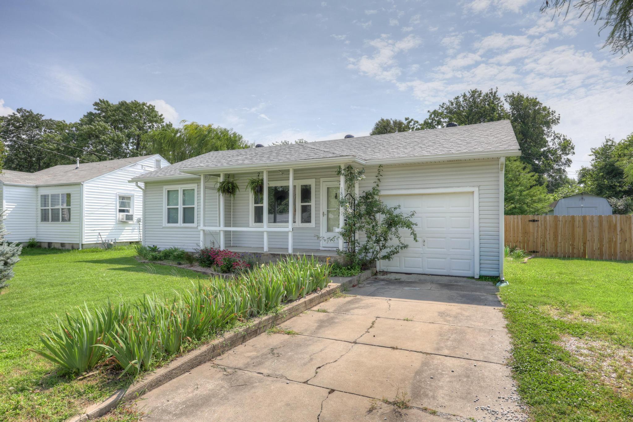 1836 Hazel Avenue Property Photo 2