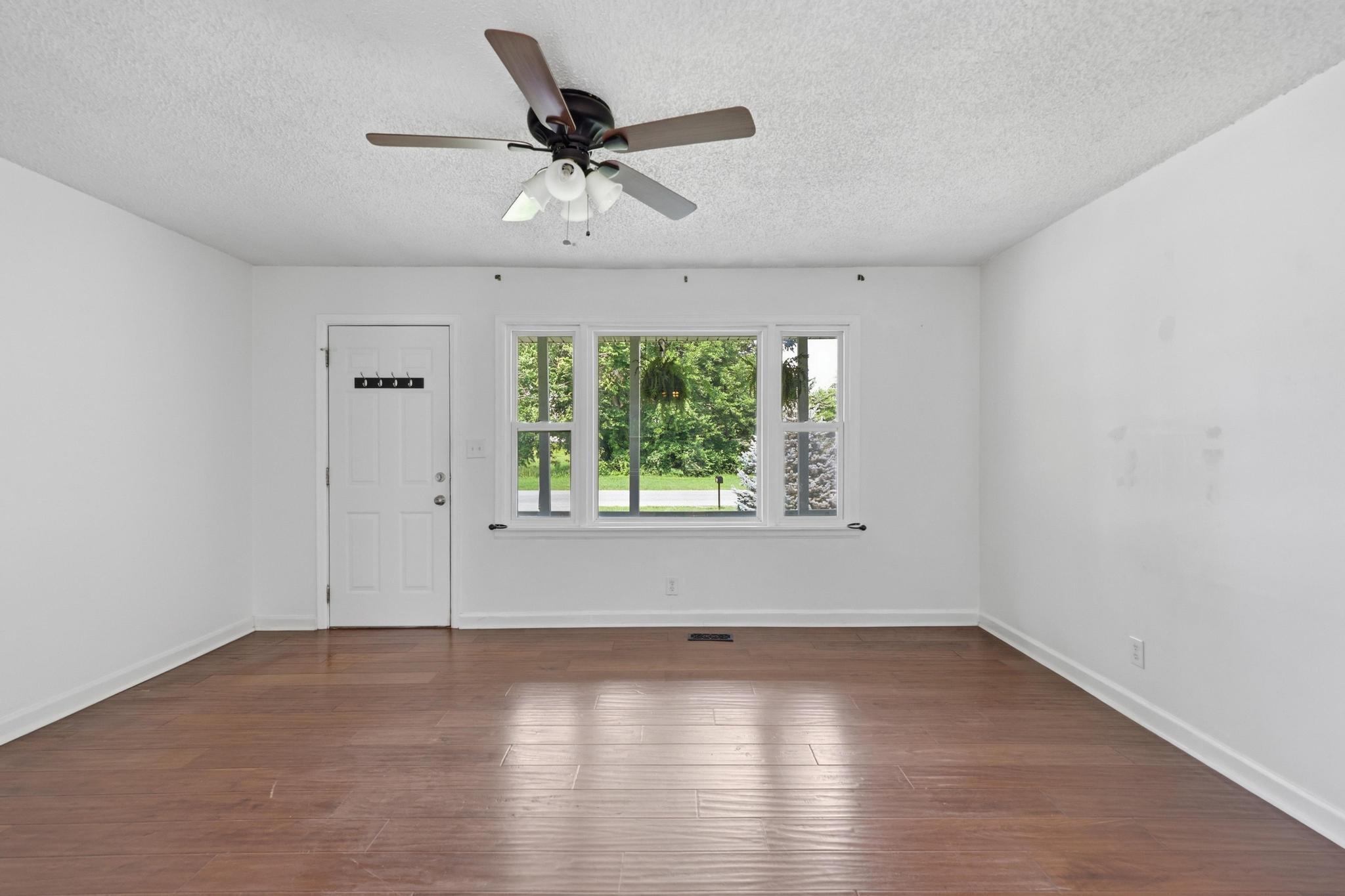 1836 Hazel Avenue Property Photo 3