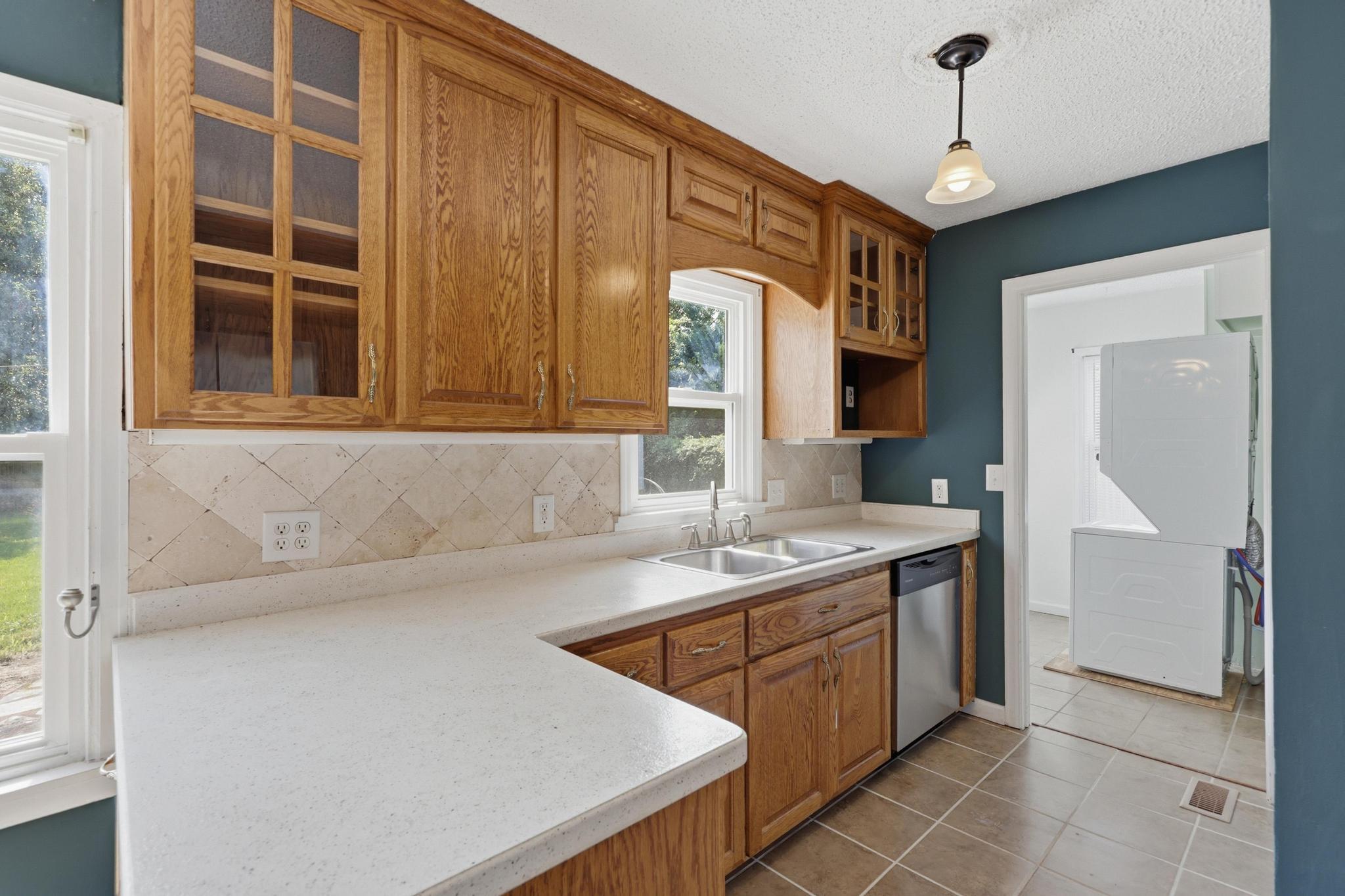 1836 Hazel Avenue Property Photo 12