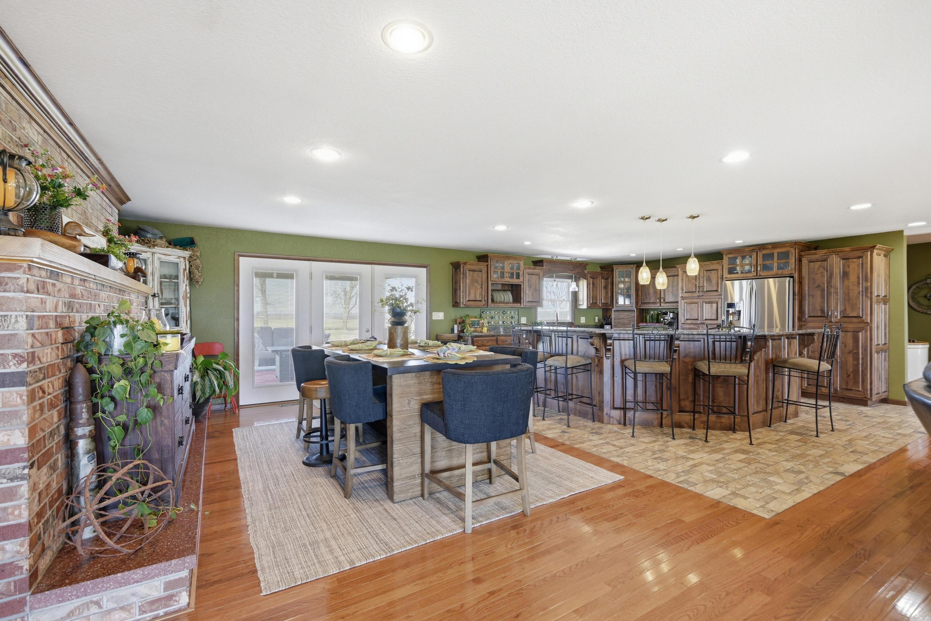 9609 Base Line Boulevard Property Photo 13