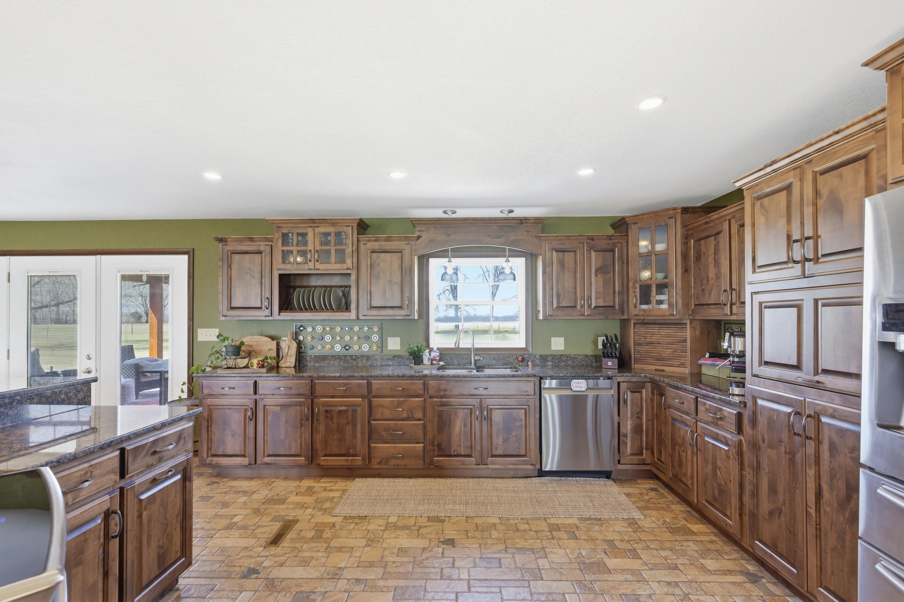 9609 Base Line Boulevard Property Photo 16