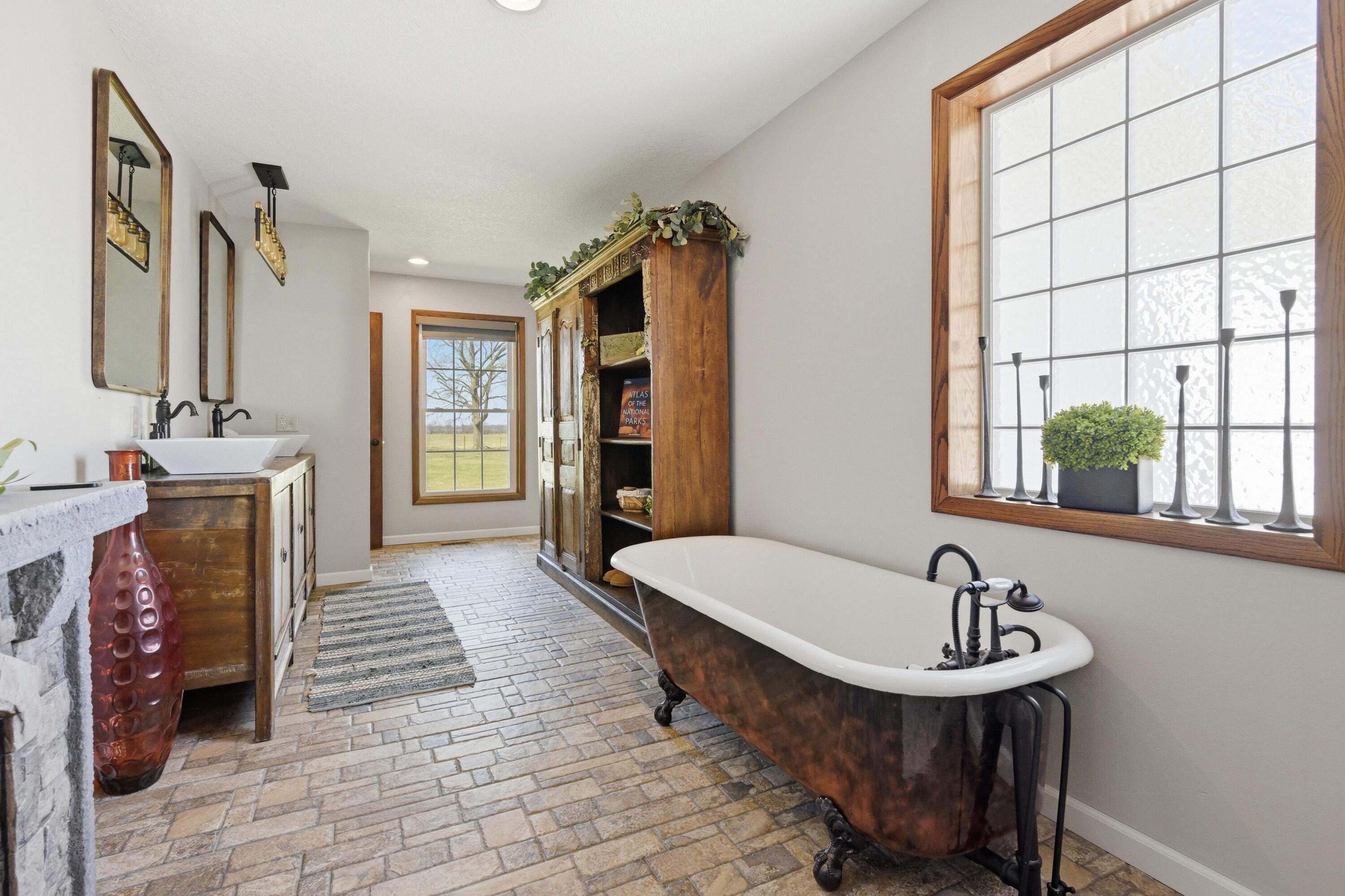 9609 Base Line Boulevard Property Photo 57
