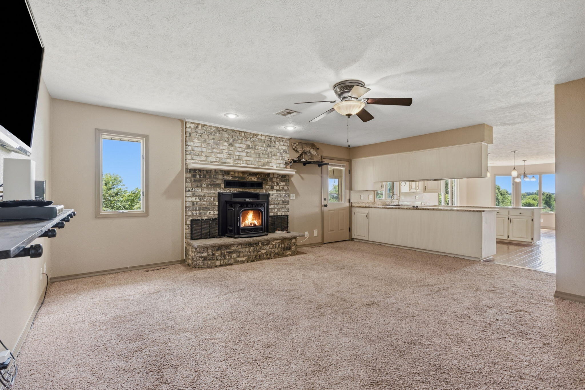 19360 Lawrence 2227 Property Photo 10