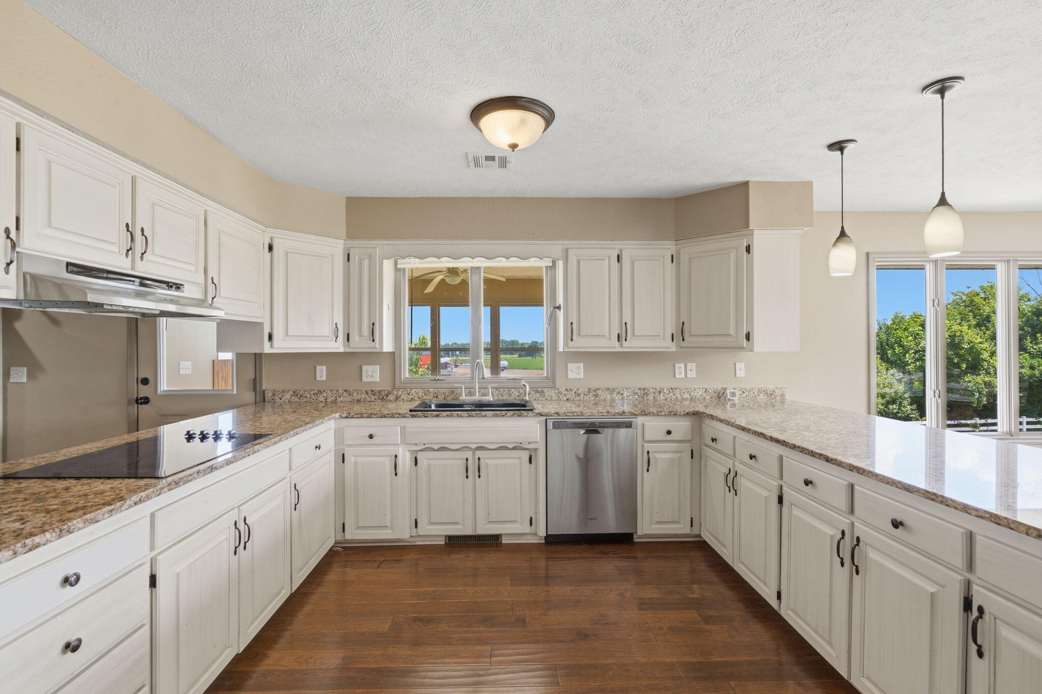 19360 Lawrence 2227 Property Photo 15
