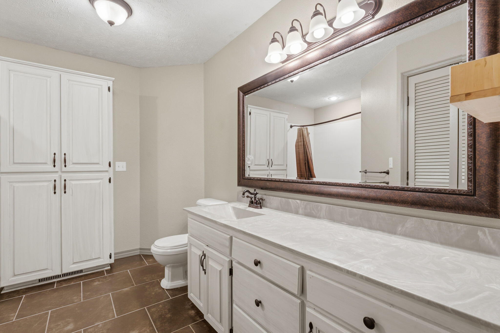 19360 Lawrence 2227 Property Photo 23