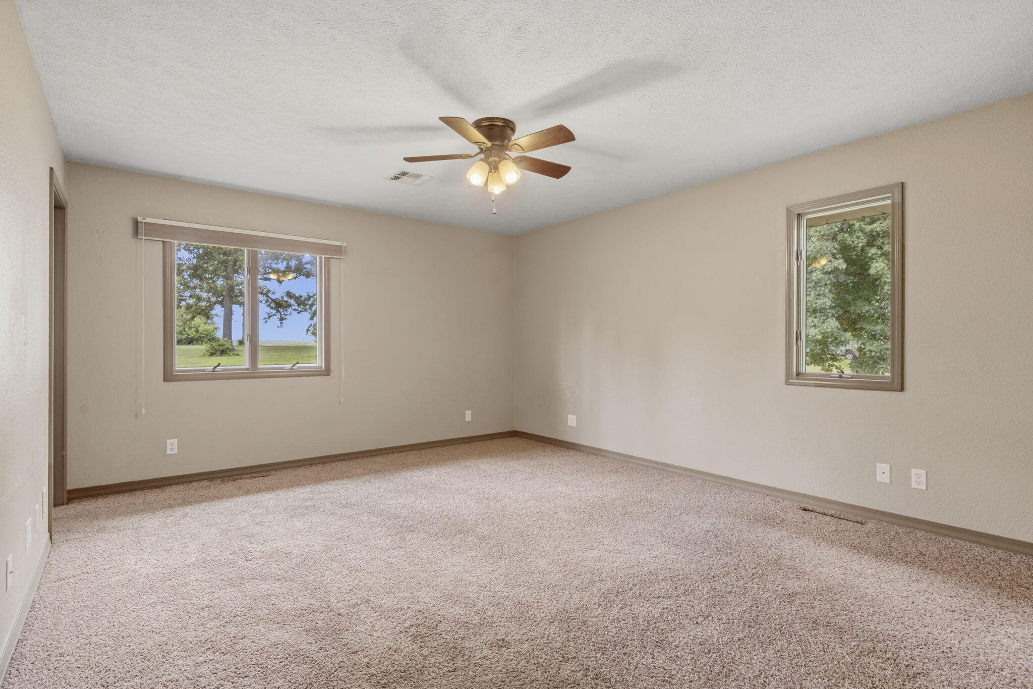 19360 Lawrence 2227 Property Photo 28
