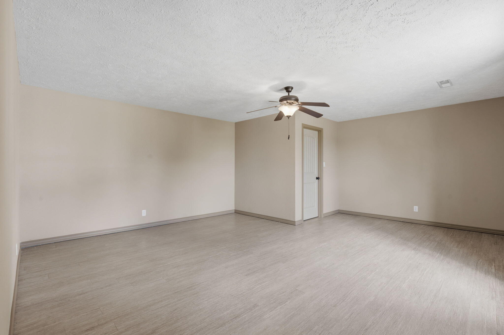 19360 Lawrence 2227 Property Photo 35
