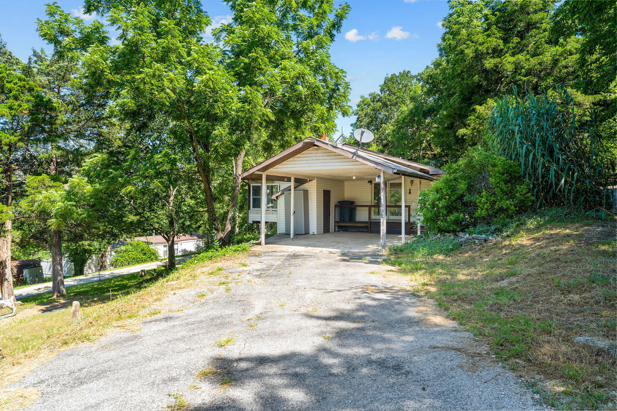 85 Quarterline Drive Property Photo 1