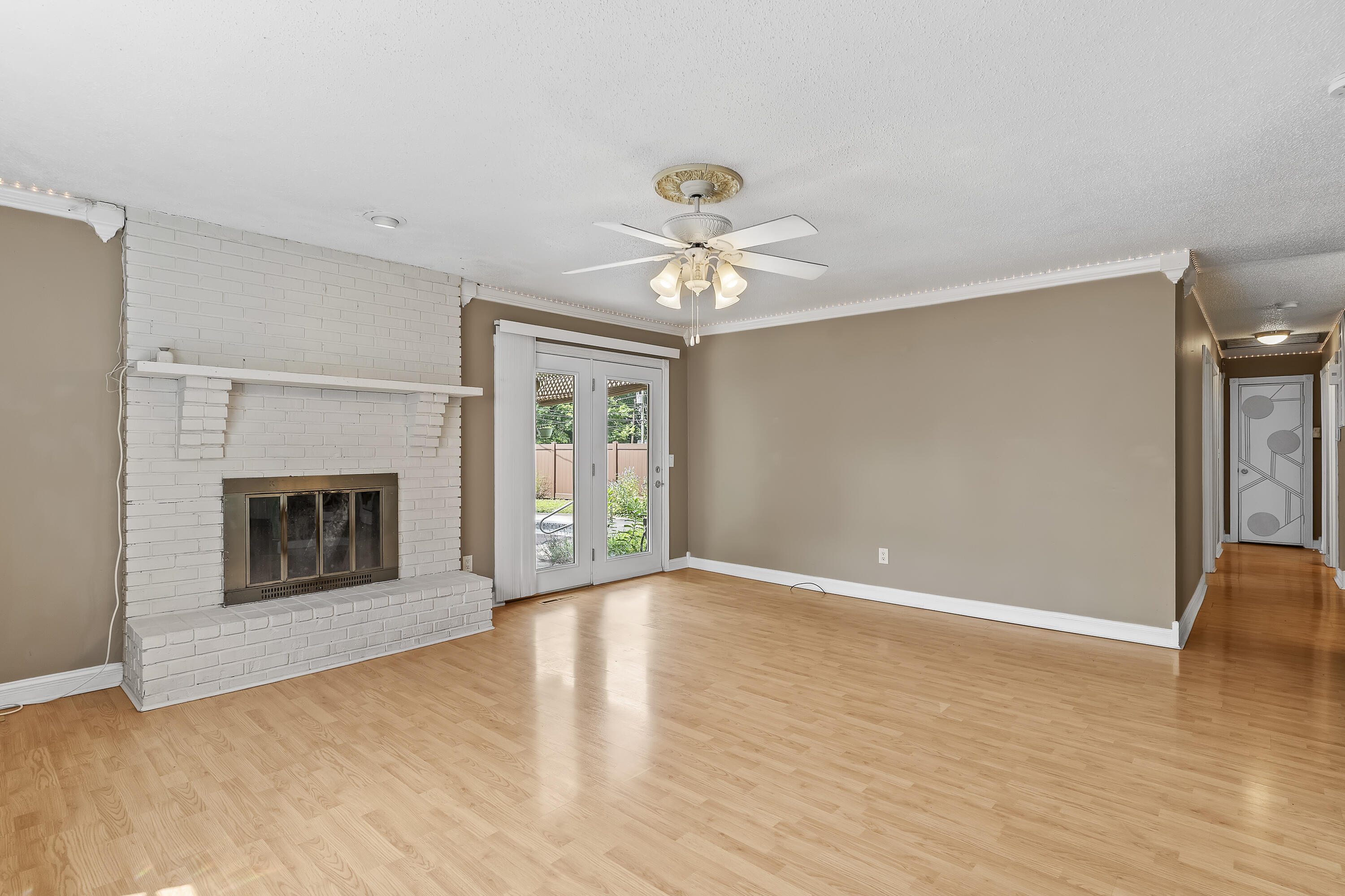 1710 West Whiteside Street Property Photo 7