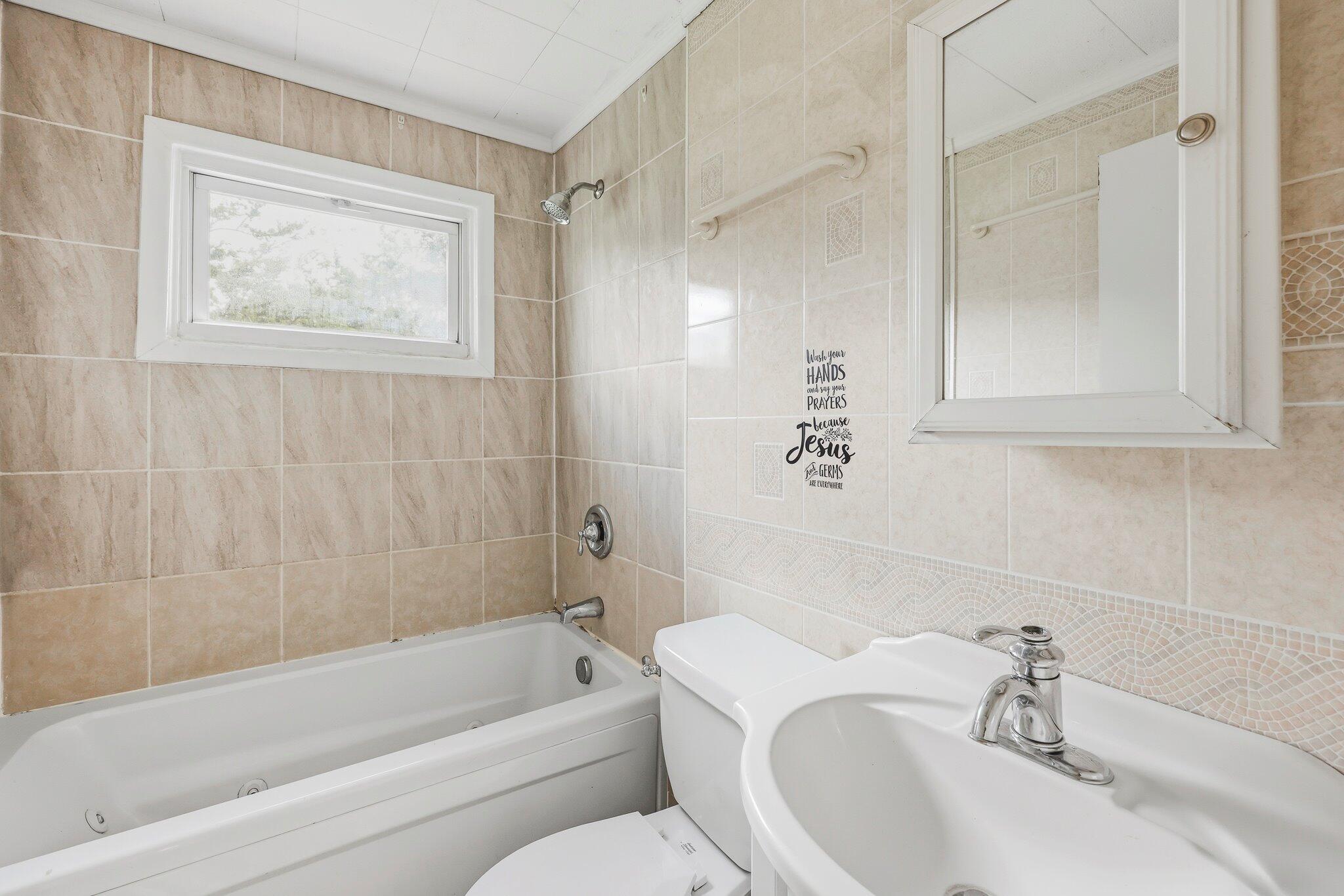 2751 West Walnut Street Property Photo 10