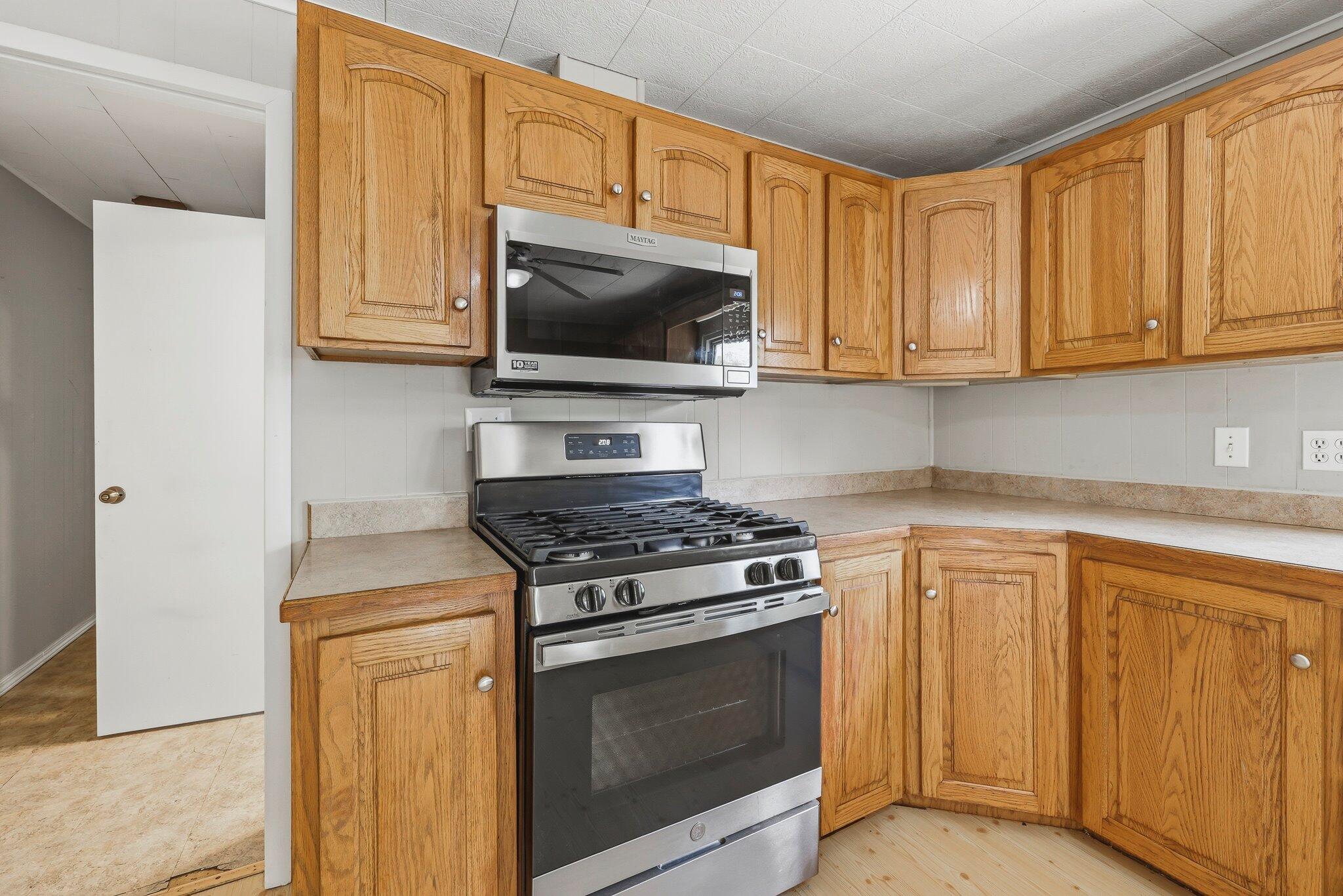 2751 West Walnut Street Property Photo 11
