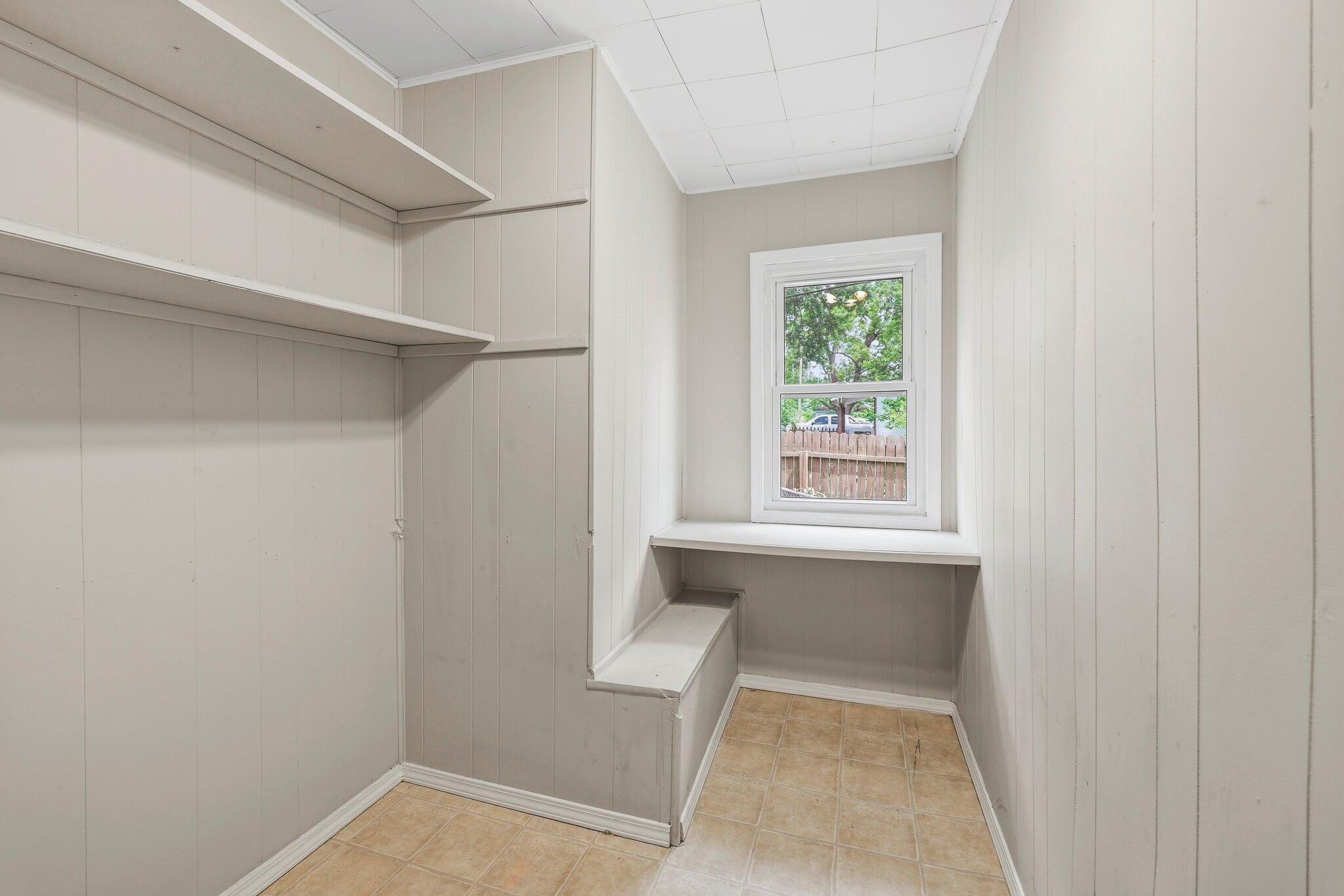2751 West Walnut Street Property Photo 15