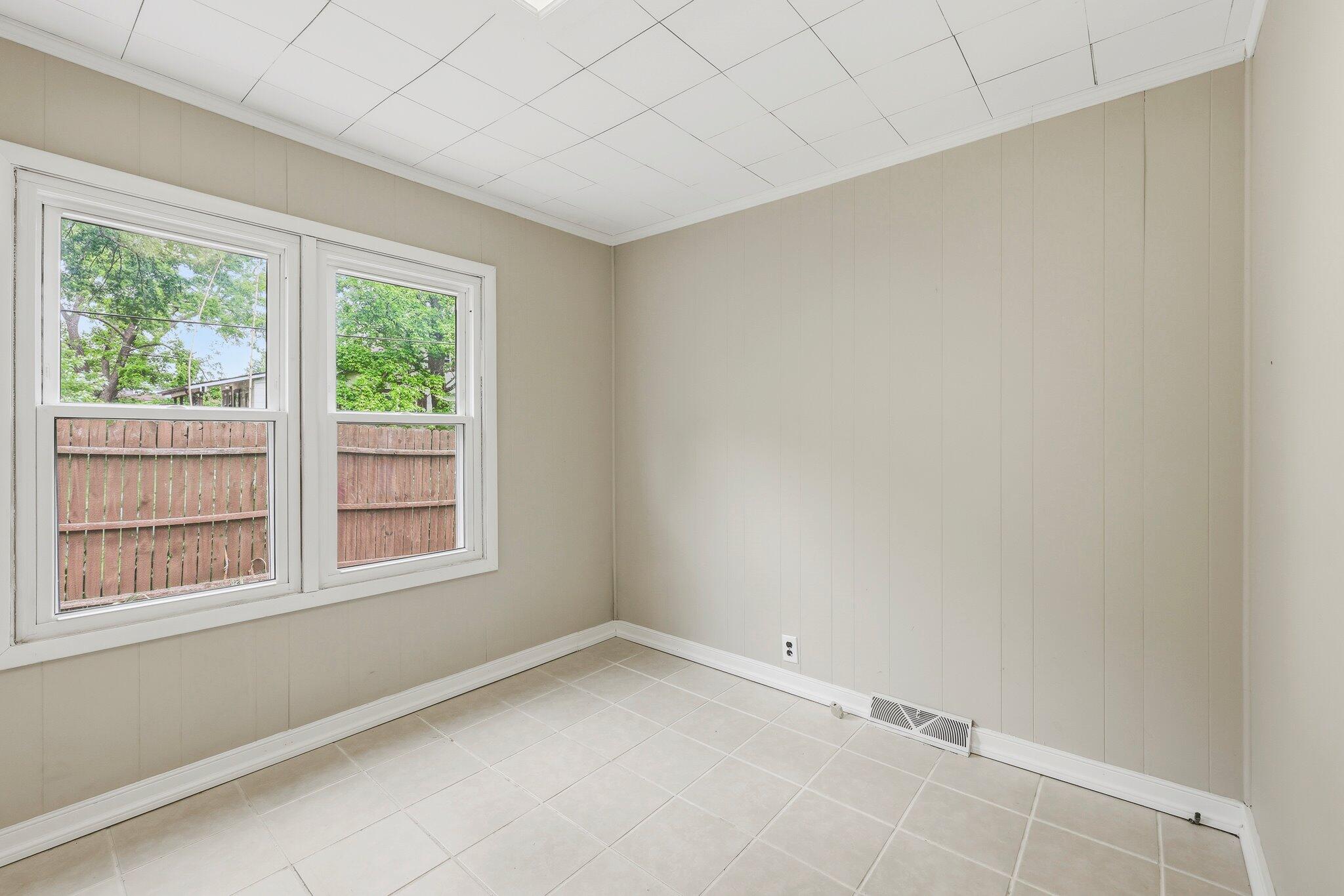 2751 West Walnut Street Property Photo 16