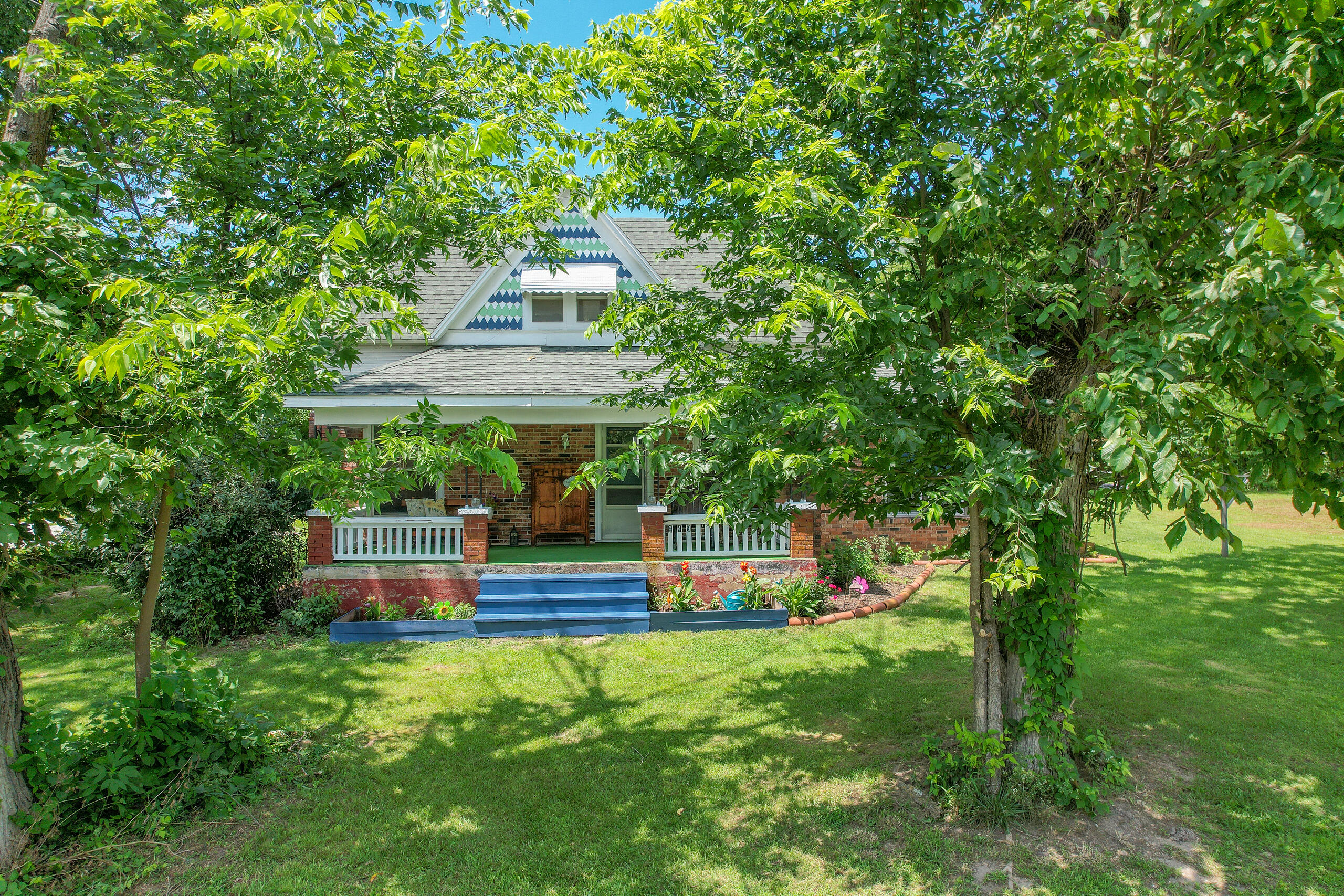 949 Long State Highway Y Property Photo 2