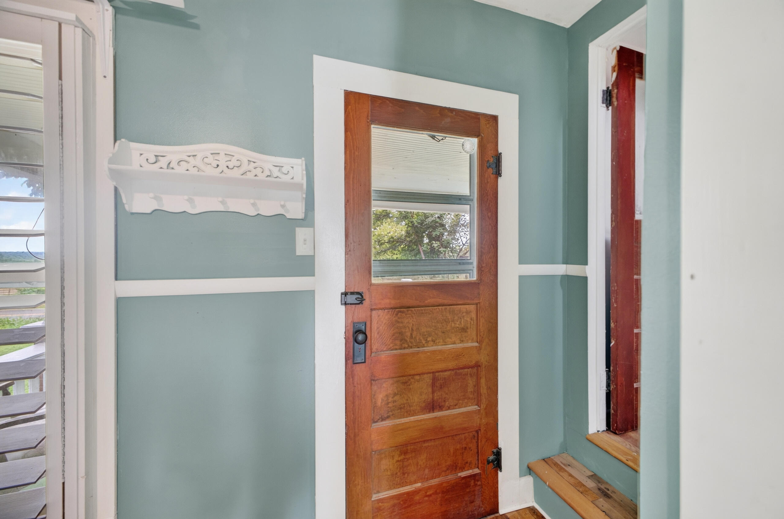949 Long State Highway Y Property Photo 4