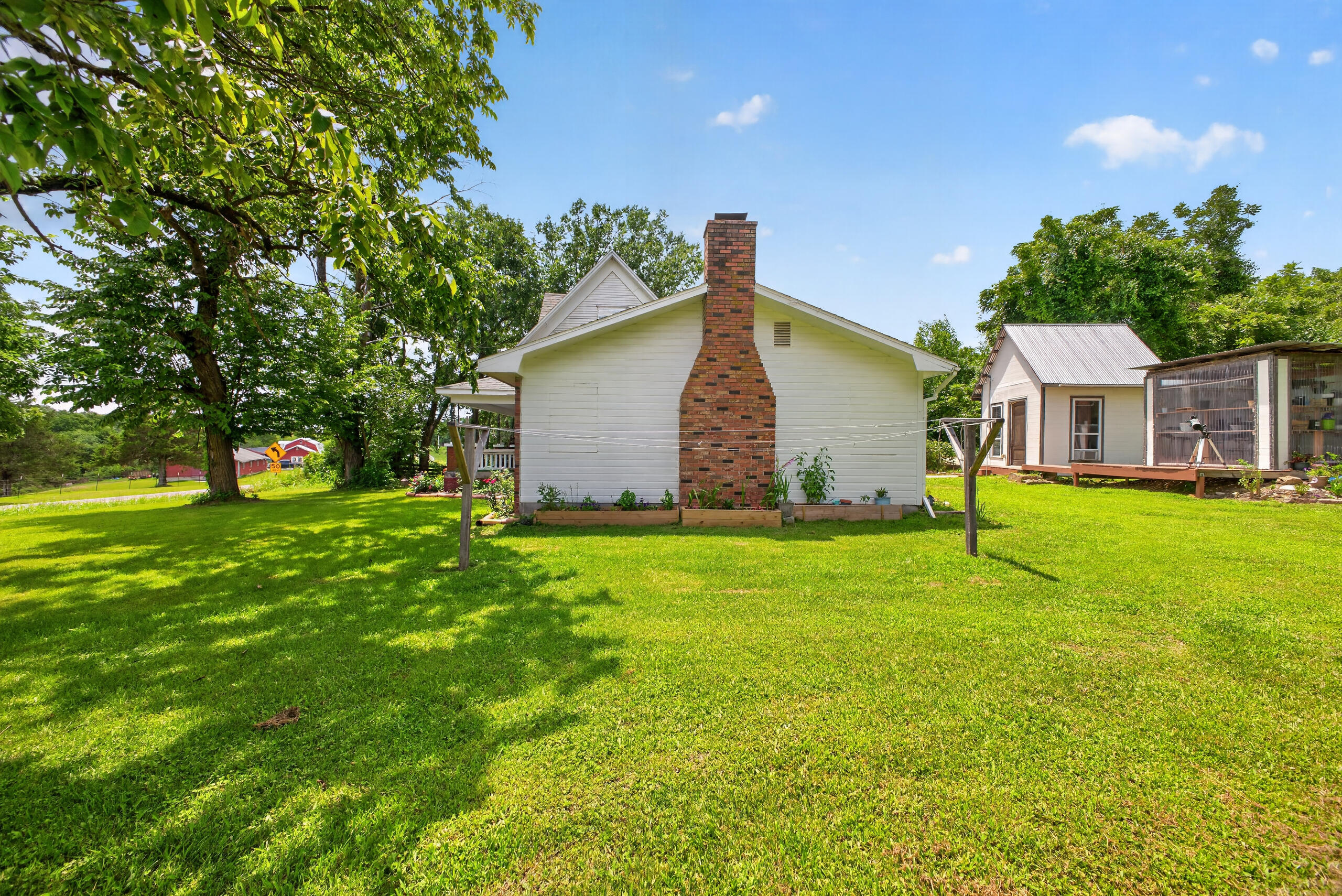 949 Long State Highway Y Property Photo 26