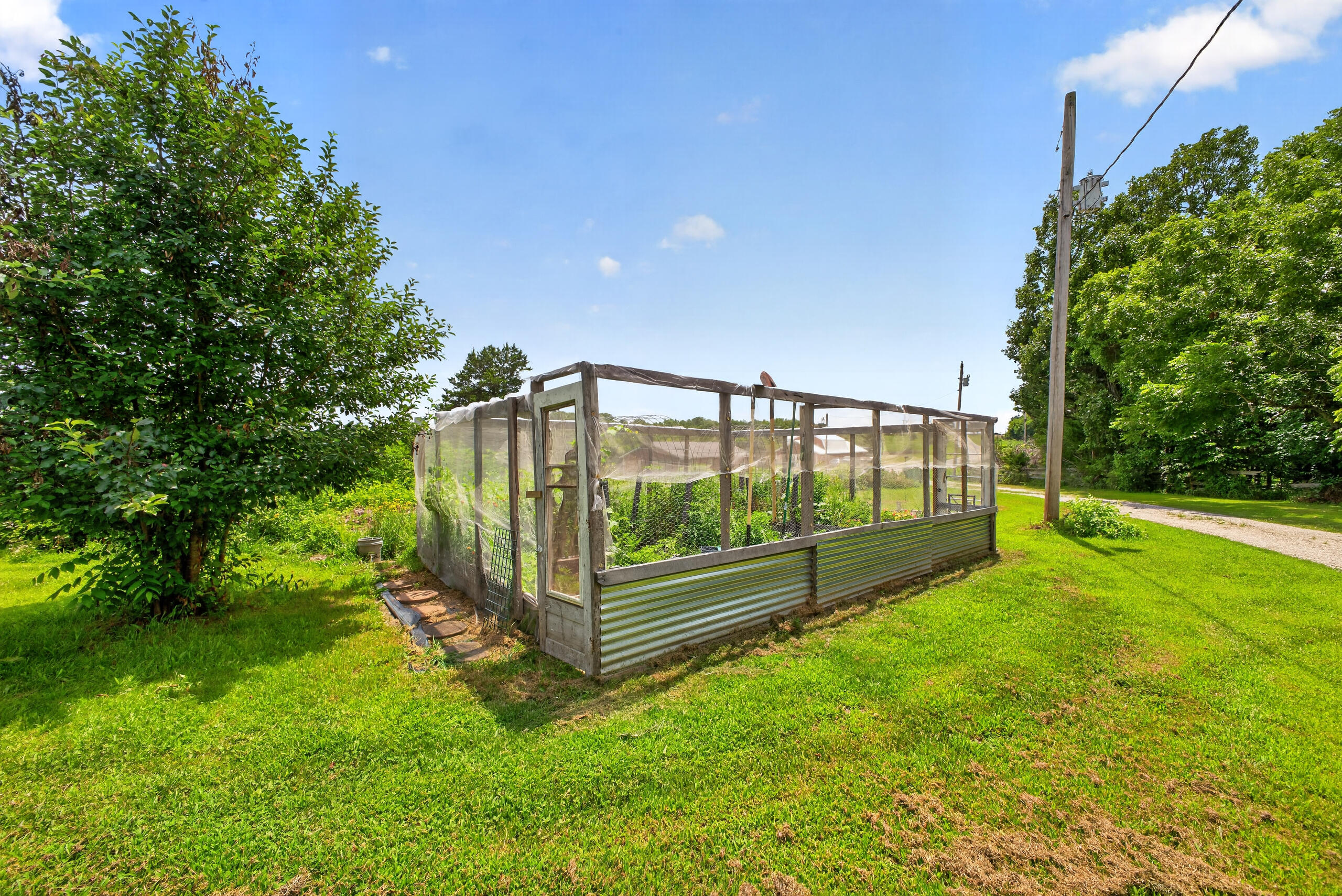 949 Long State Highway Y Property Photo 35
