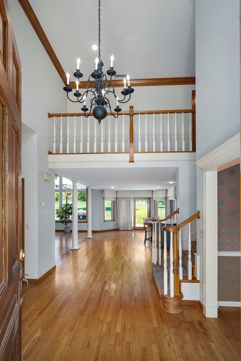 881 West Riverdale Drive Property Photo 3
