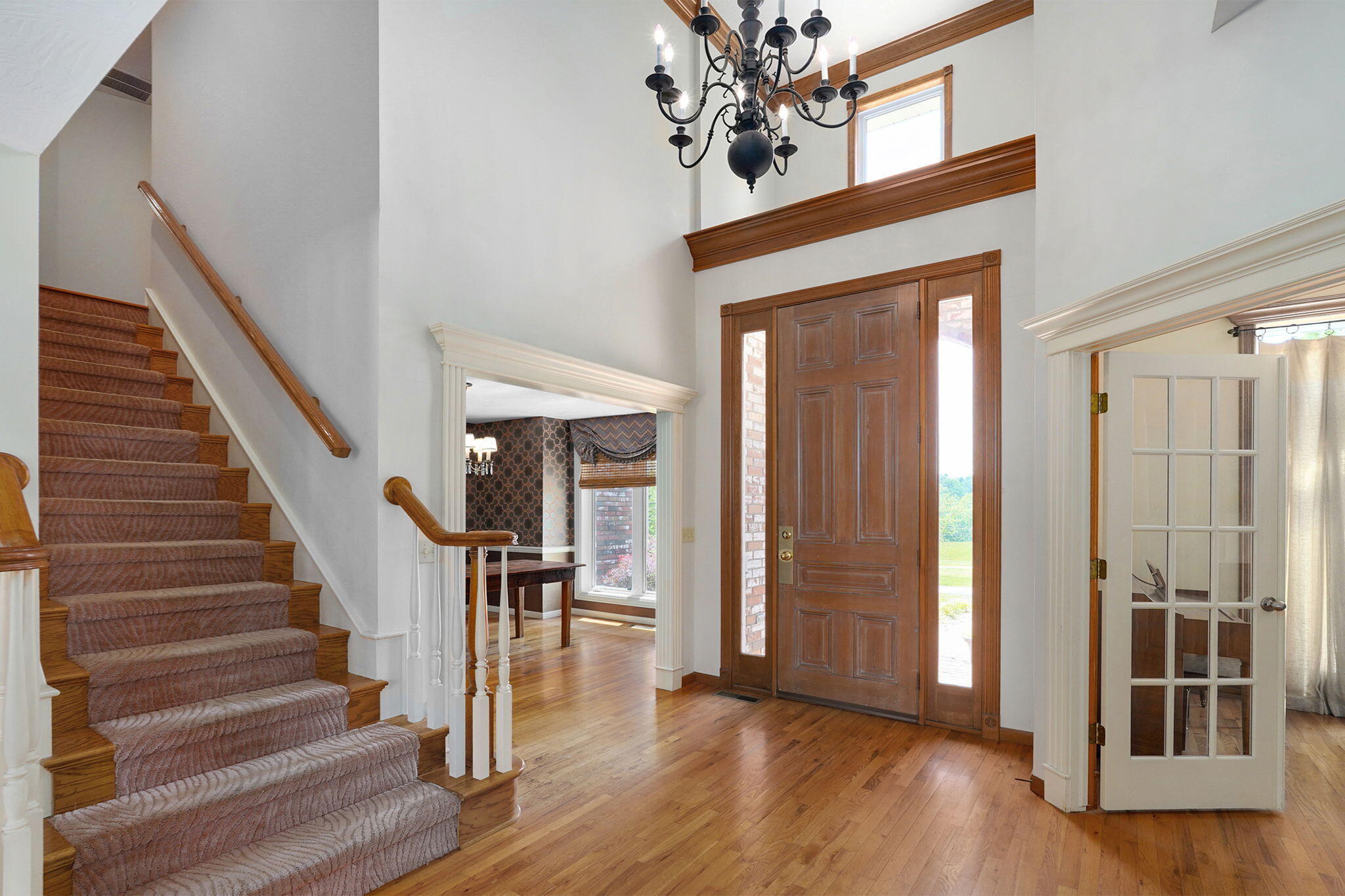 881 West Riverdale Drive Property Photo 4