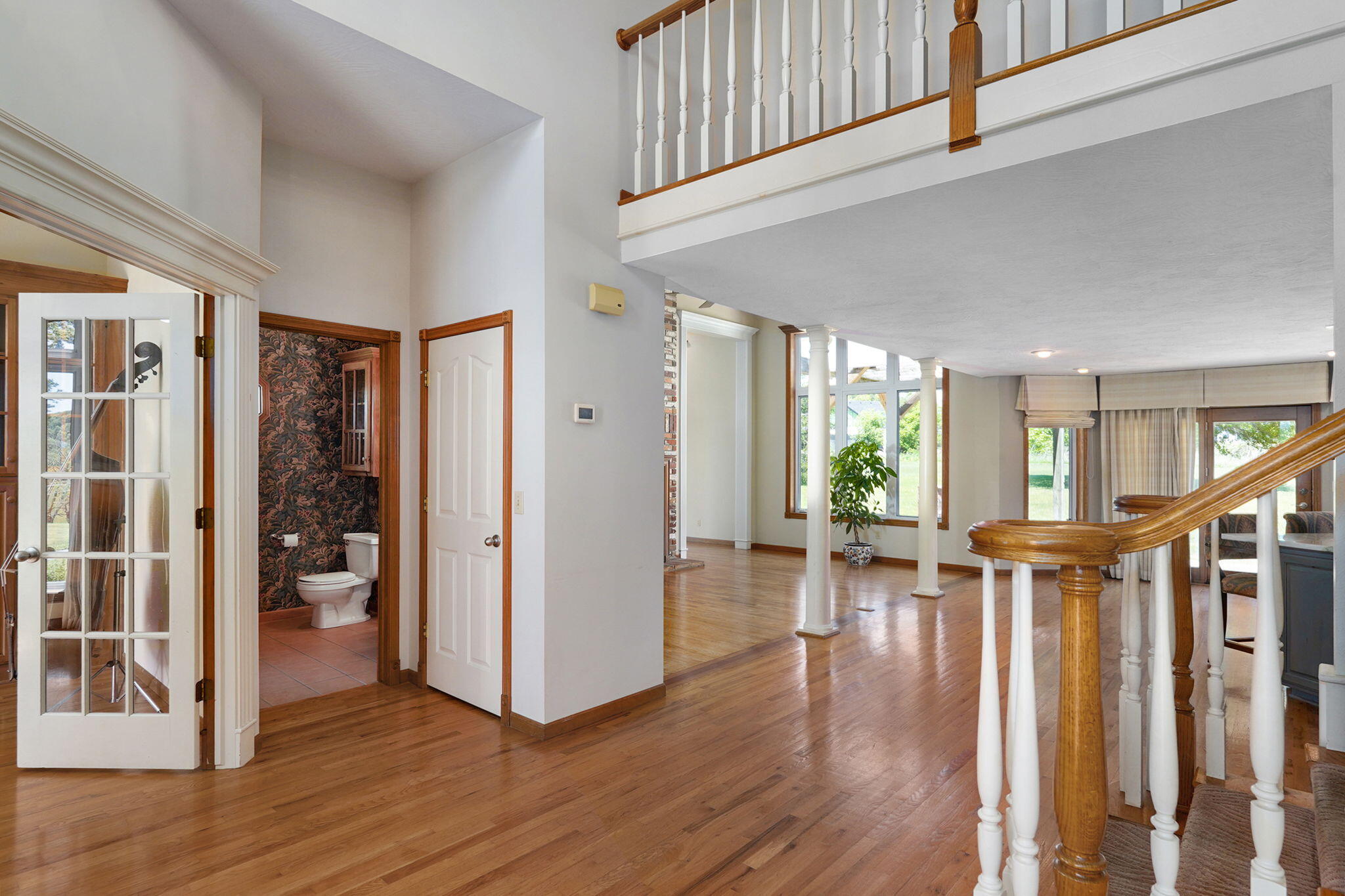 881 West Riverdale Drive Property Photo 5