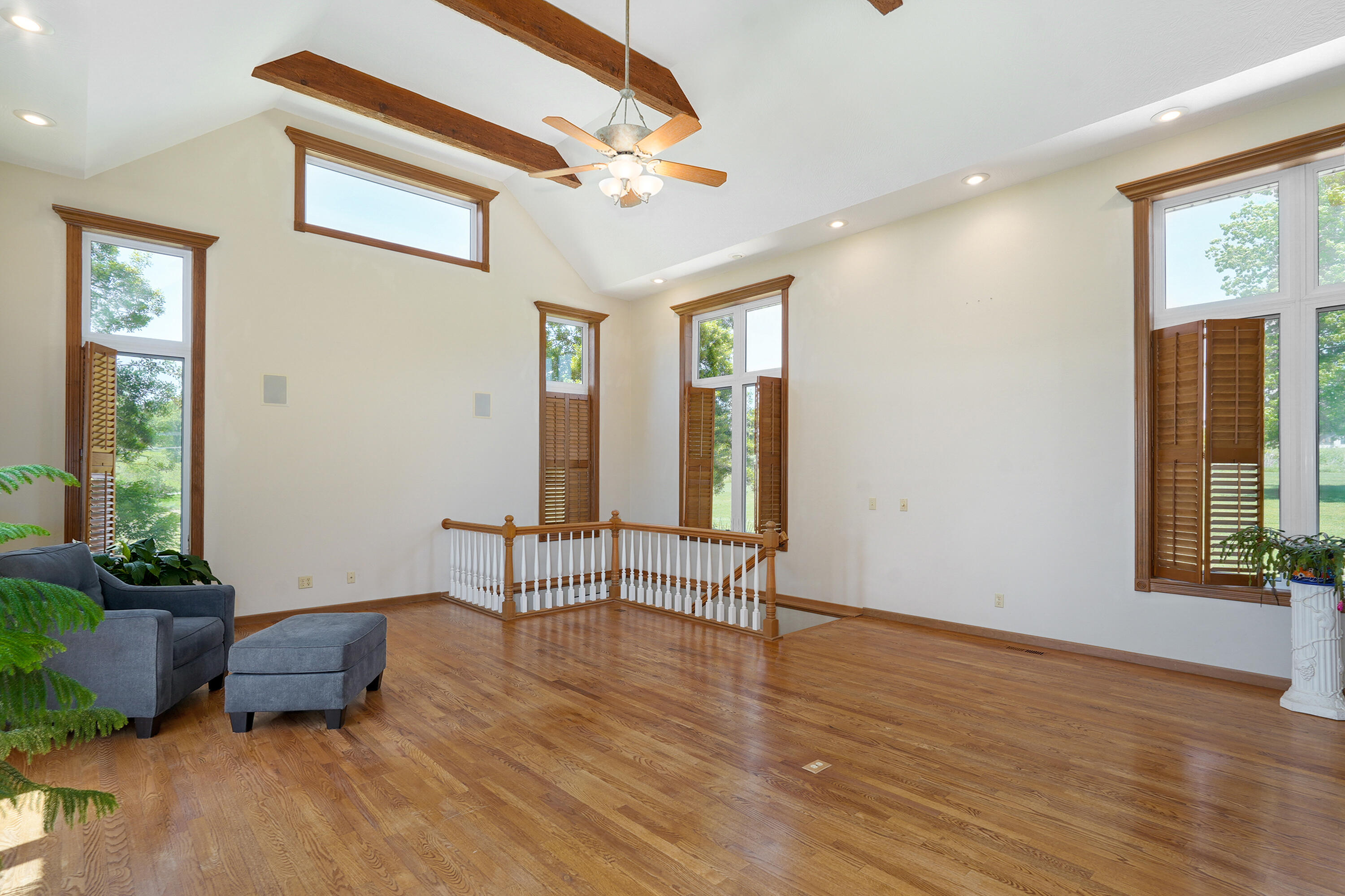 881 West Riverdale Drive Property Photo 14