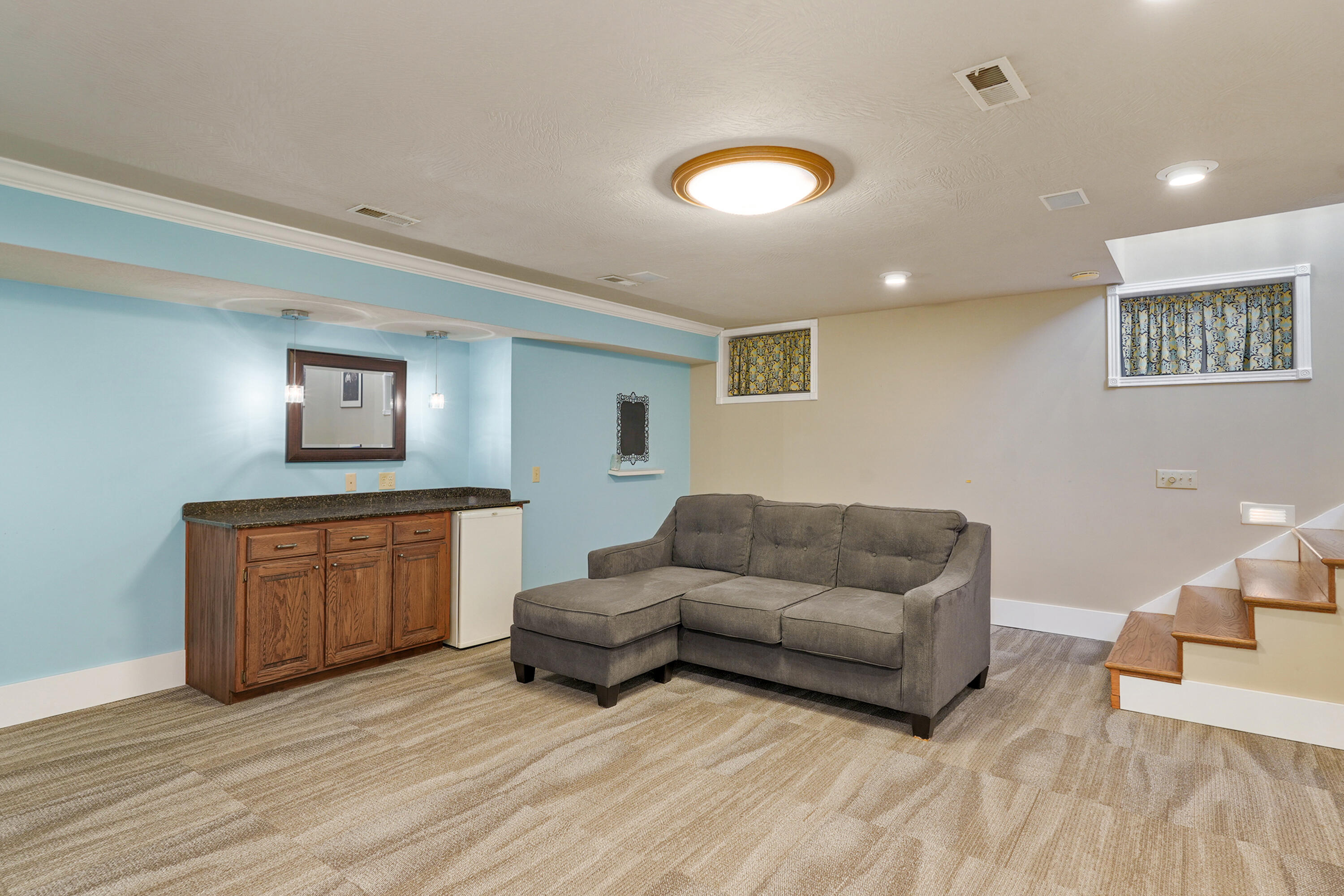 881 West Riverdale Drive Property Photo 17