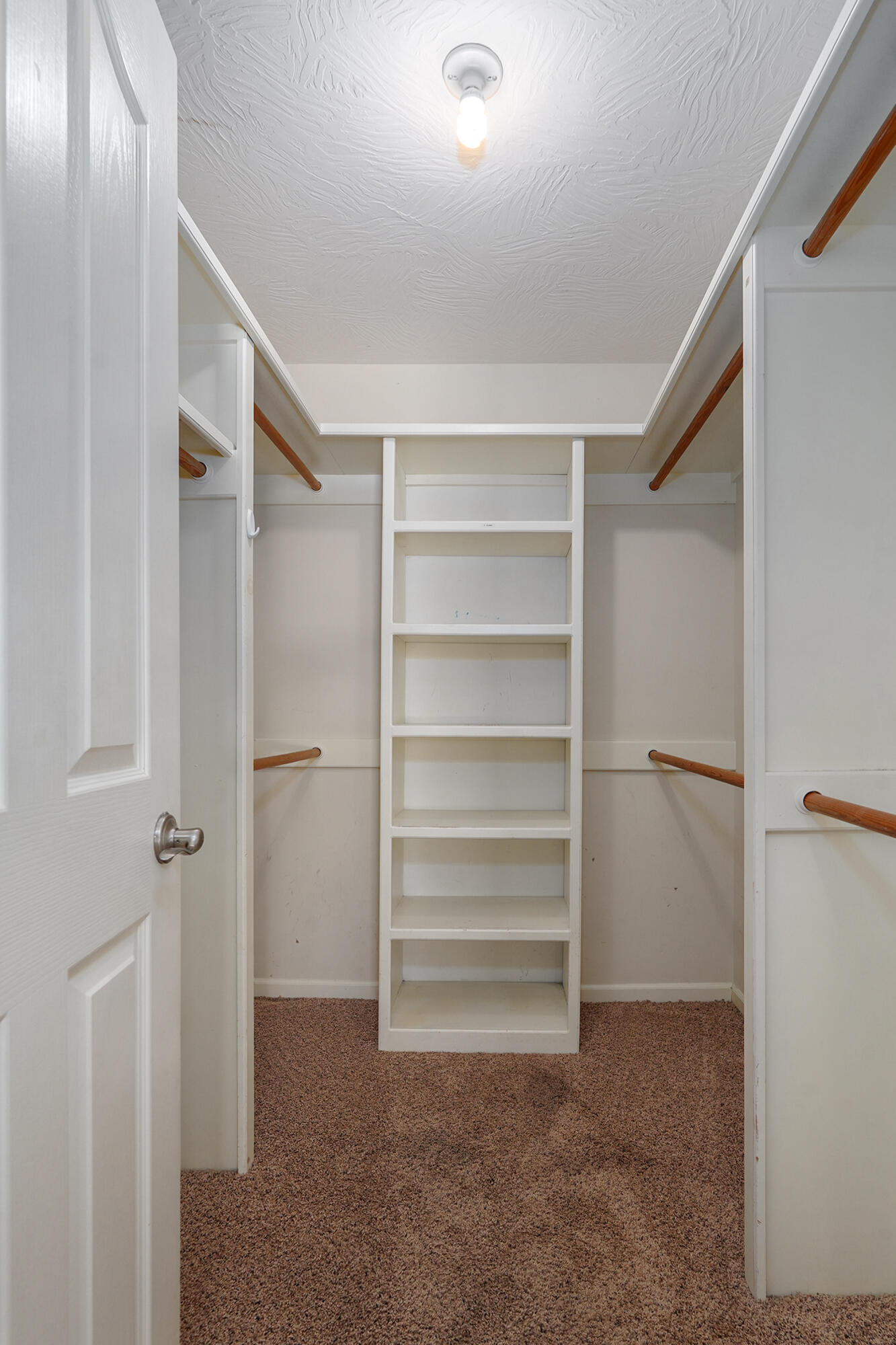 881 West Riverdale Drive Property Photo 44