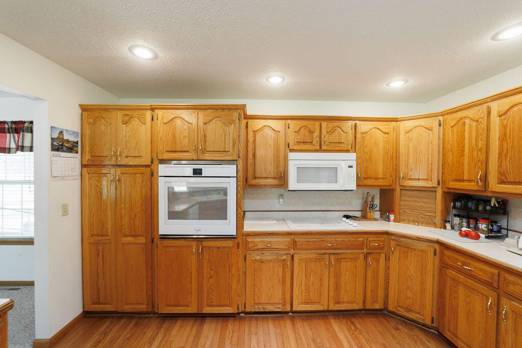 4087 Highway 83 Property Photo 4