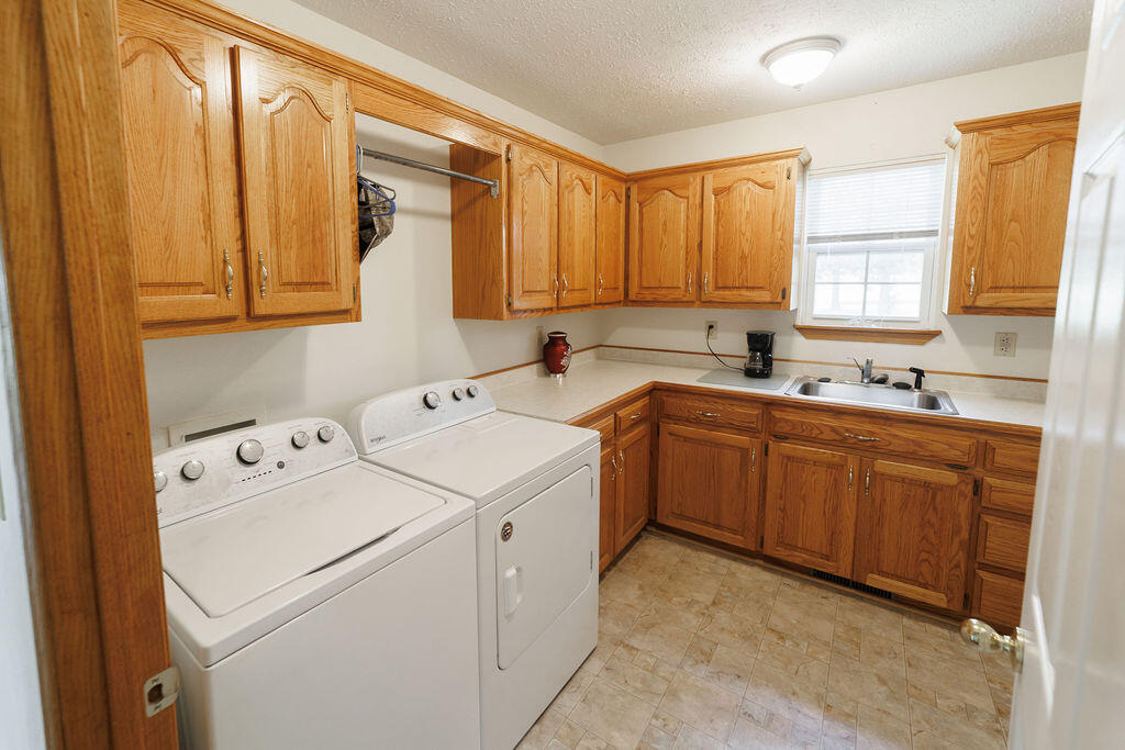 4087 Highway 83 Property Photo 34