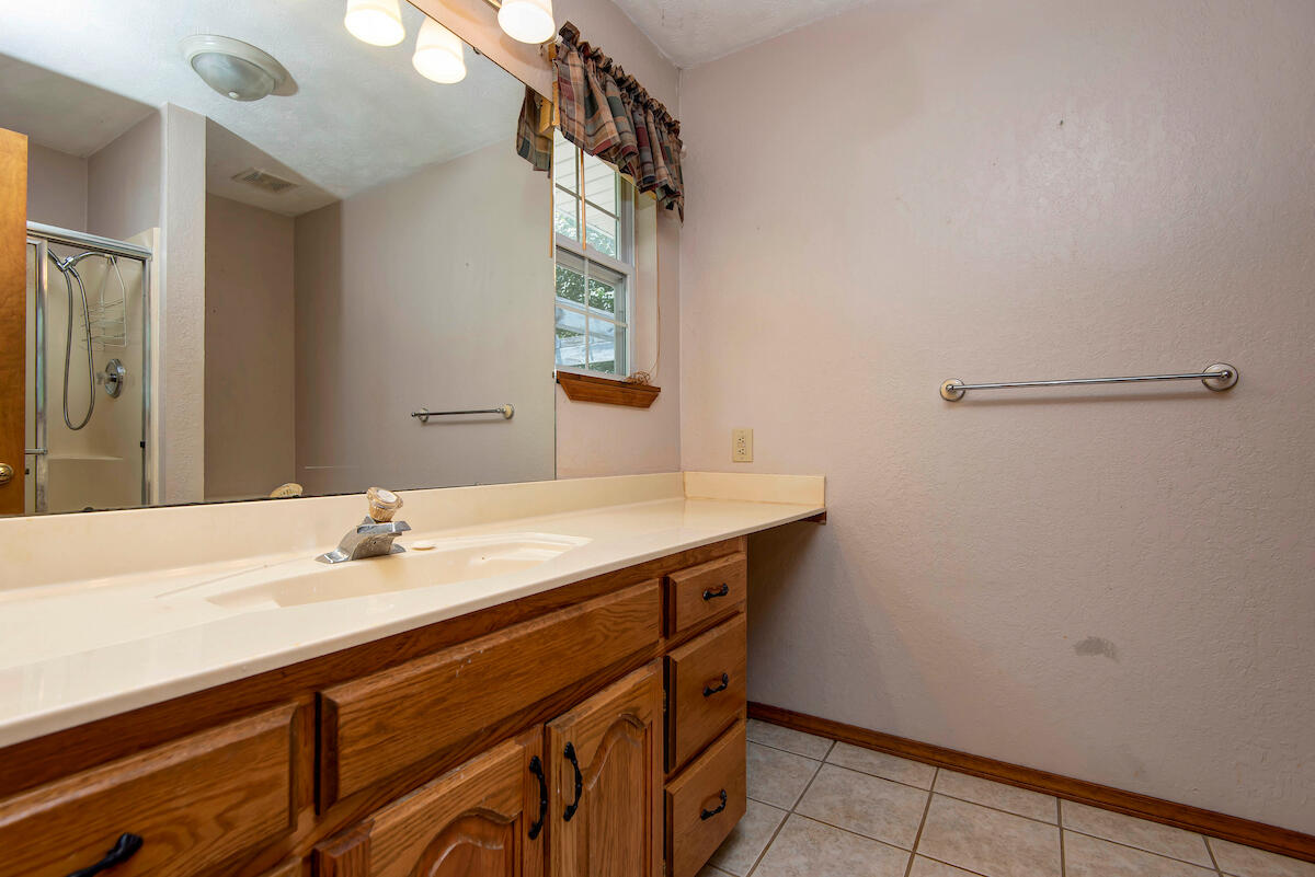 4336 West 3rd Street Property Photo 16