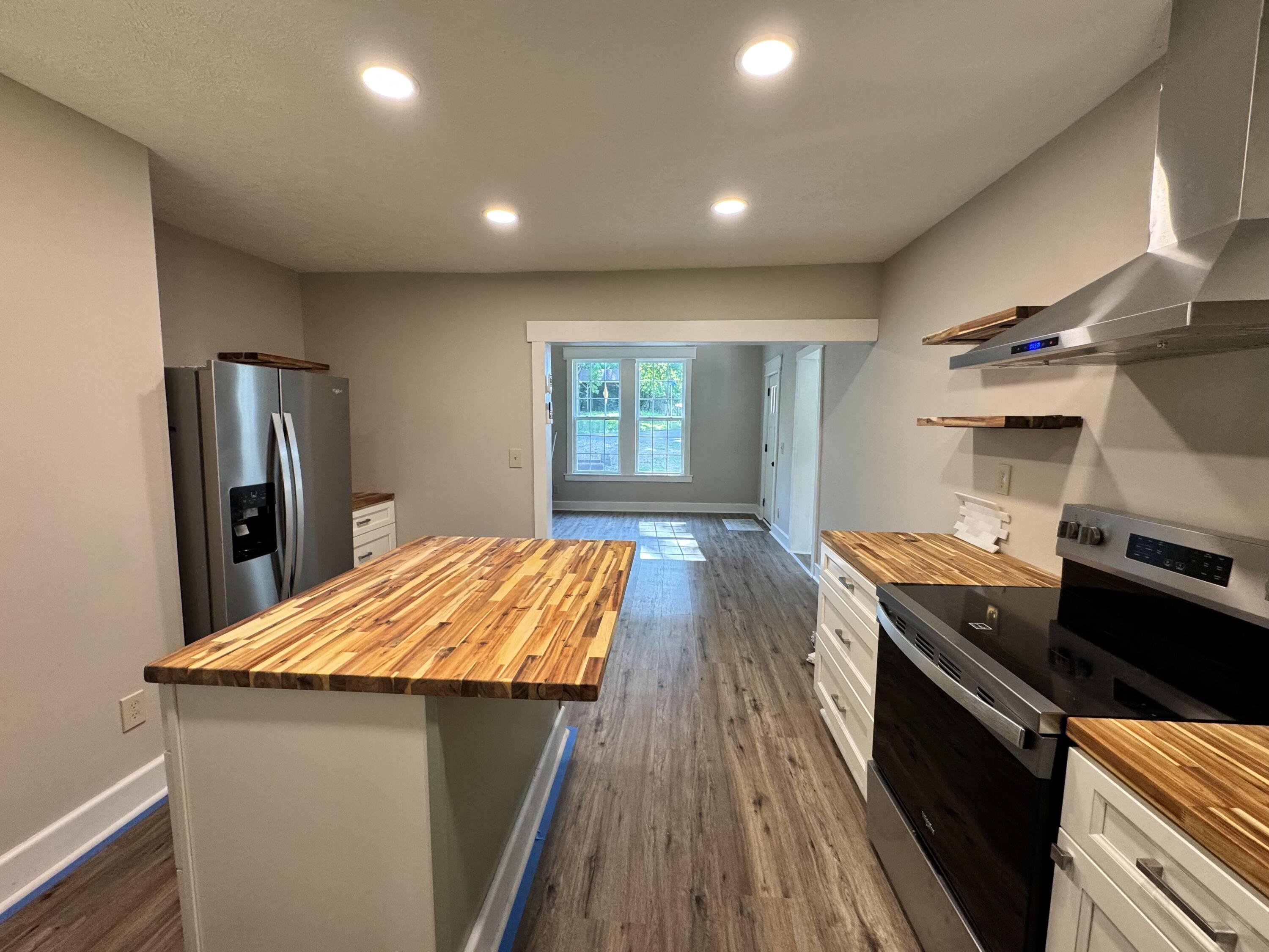 701 Oak Street Property Photo 16