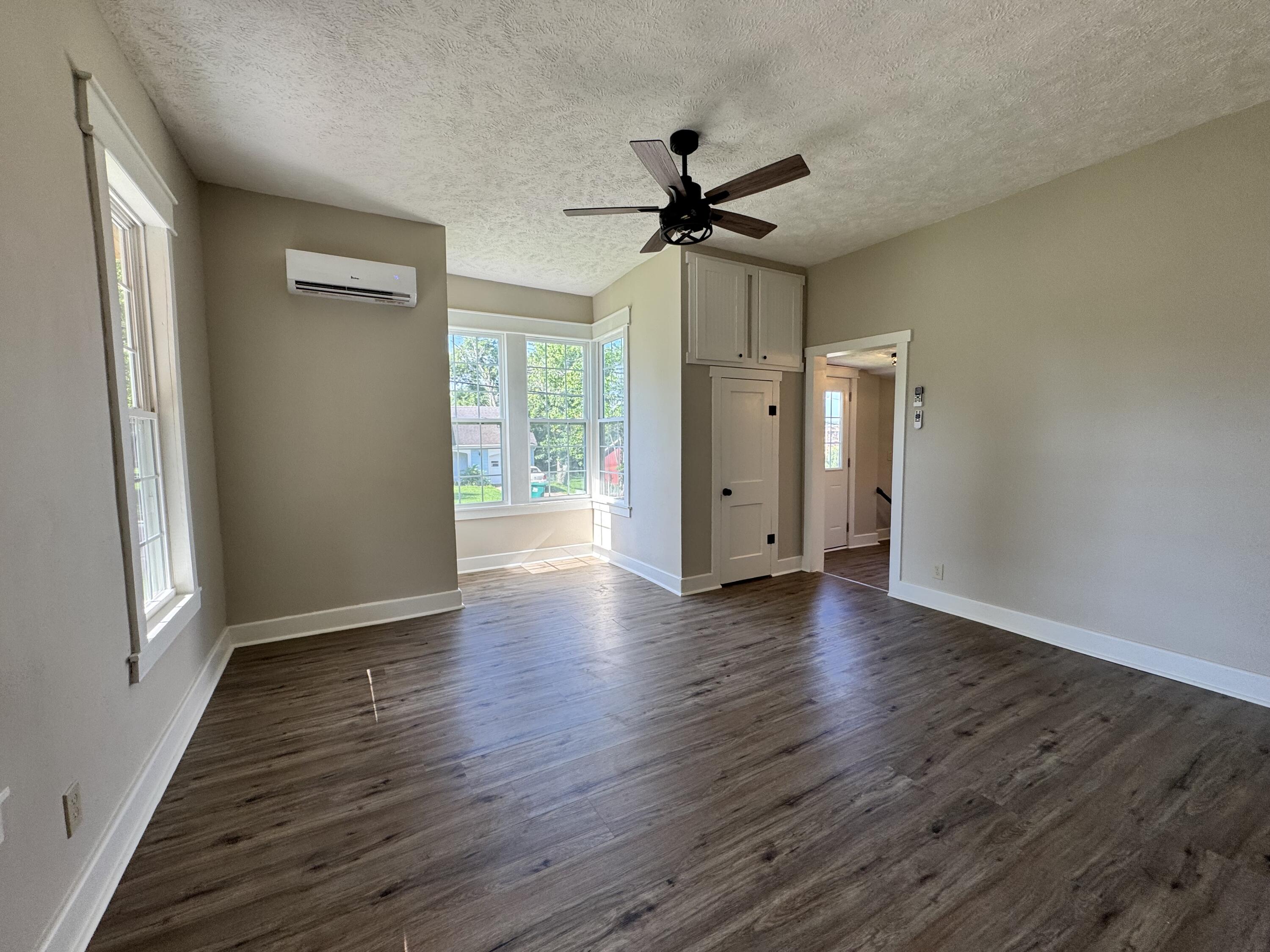 701 Oak Street Property Photo 18