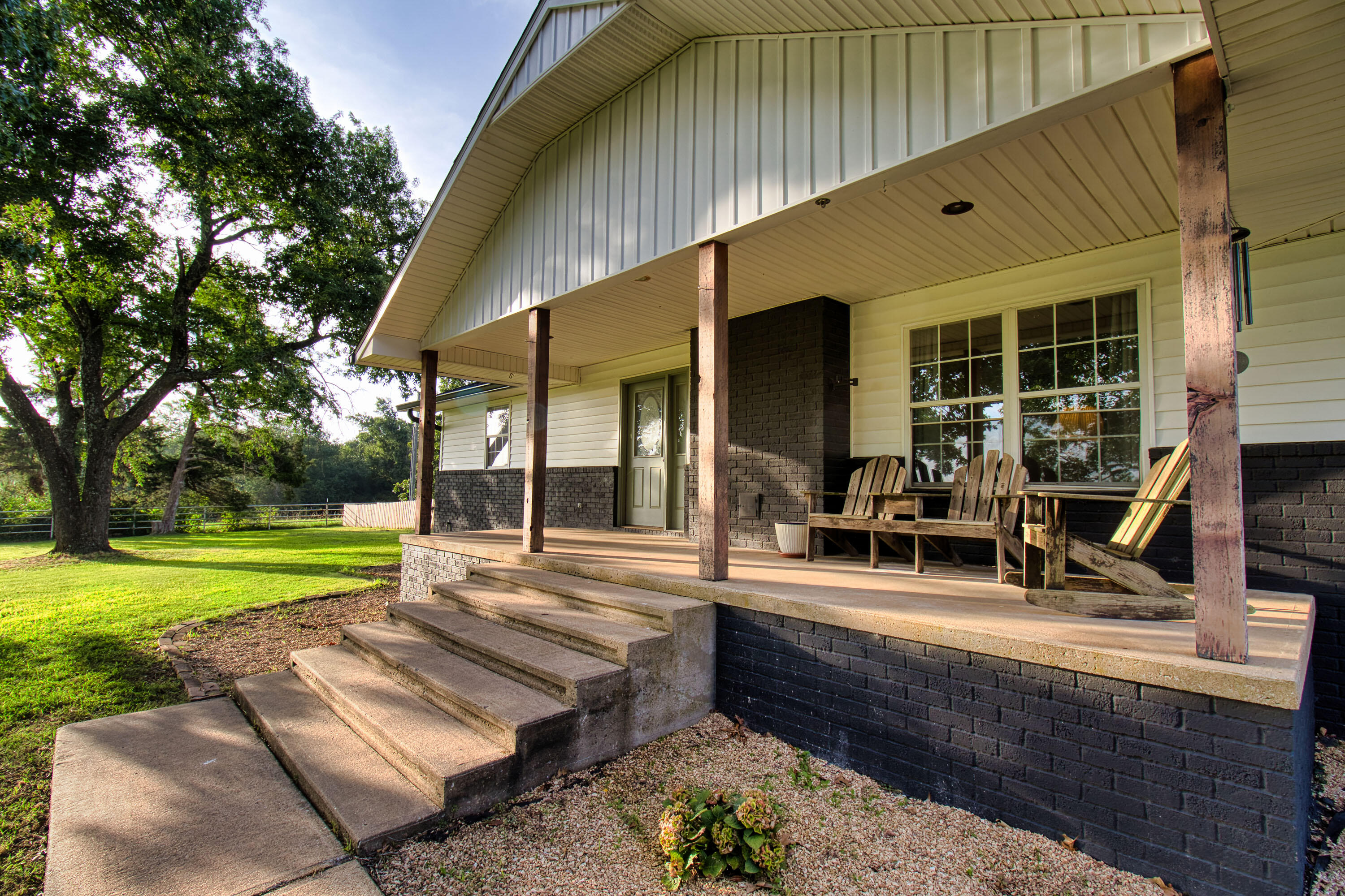 345 Fort Lane Property Photo 6