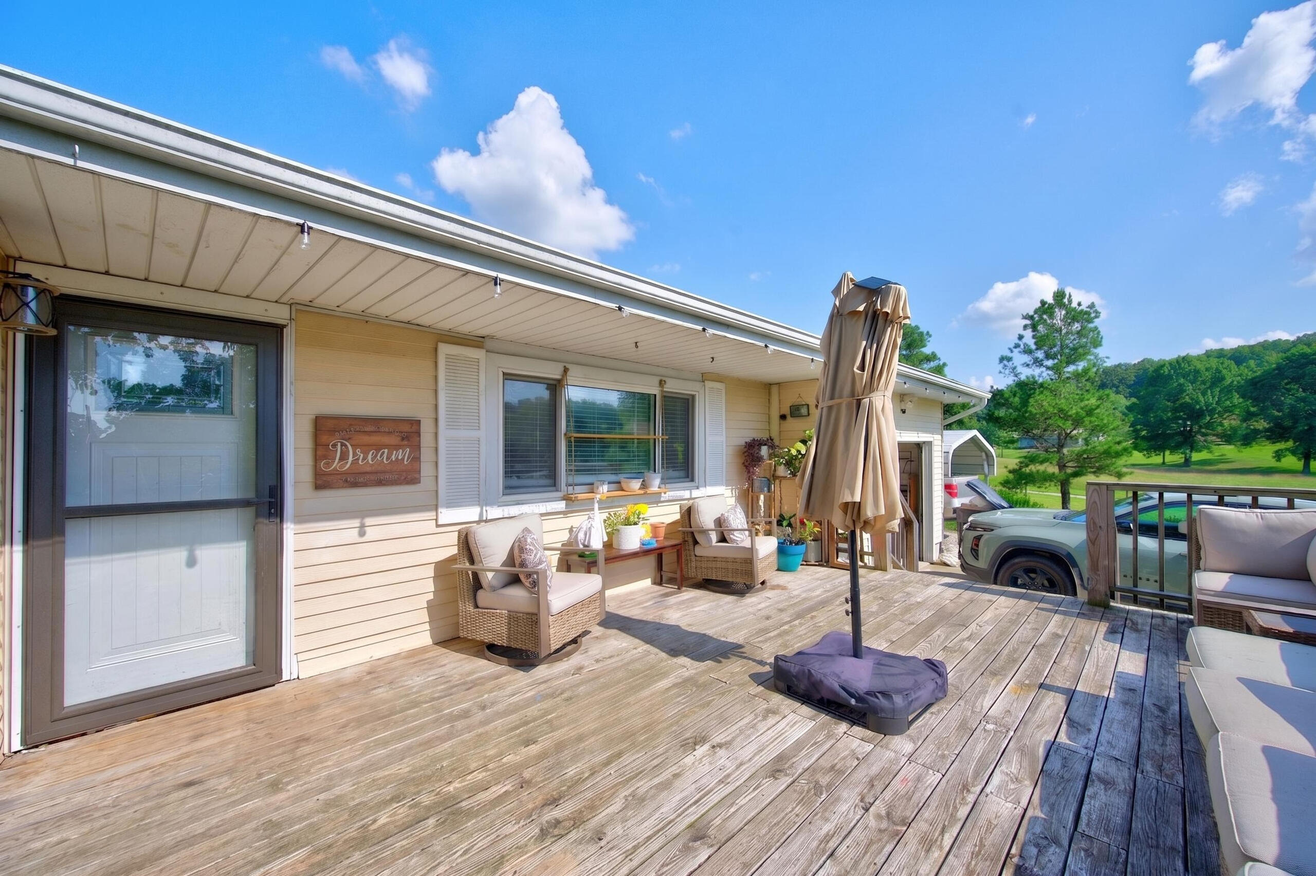 2376 Northview Road Property Photo 4